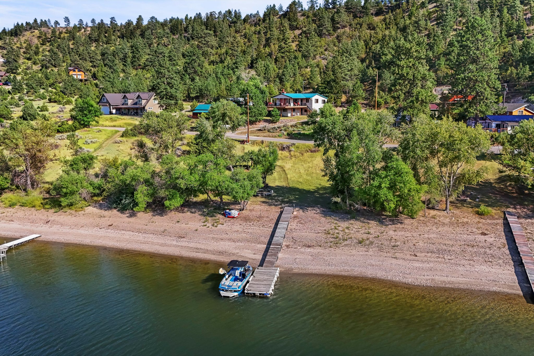 3756 E Shore Drive Property Photo 4