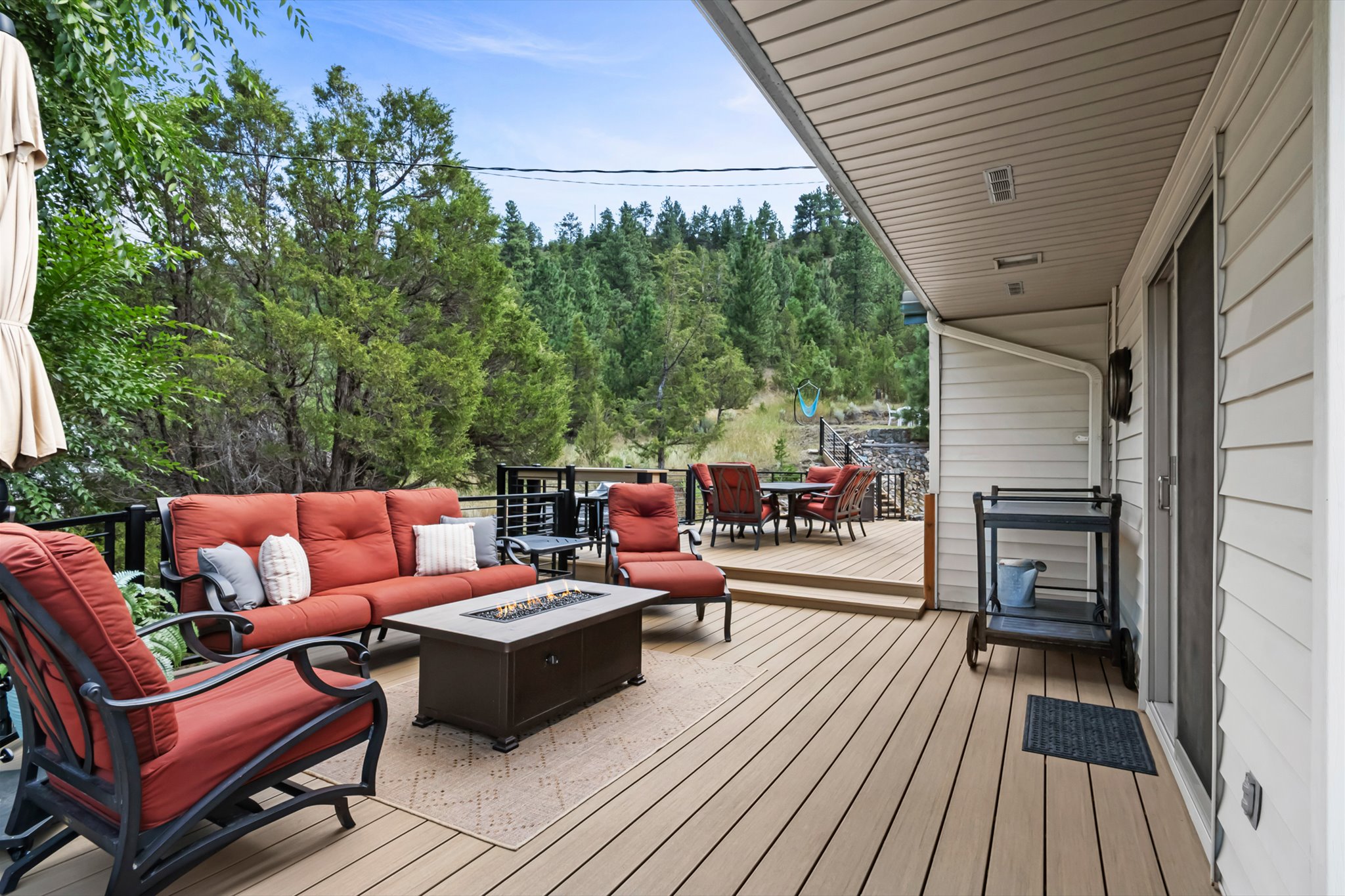 3756 E Shore Drive Property Photo 7