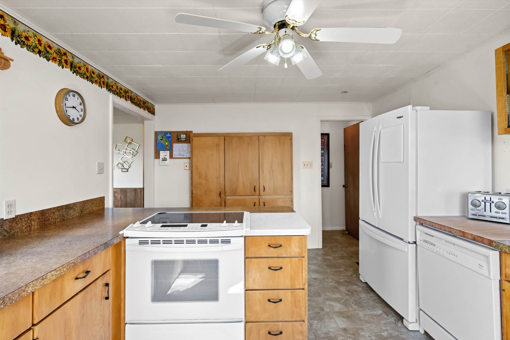 3756 E Shore Drive Property Photo 14
