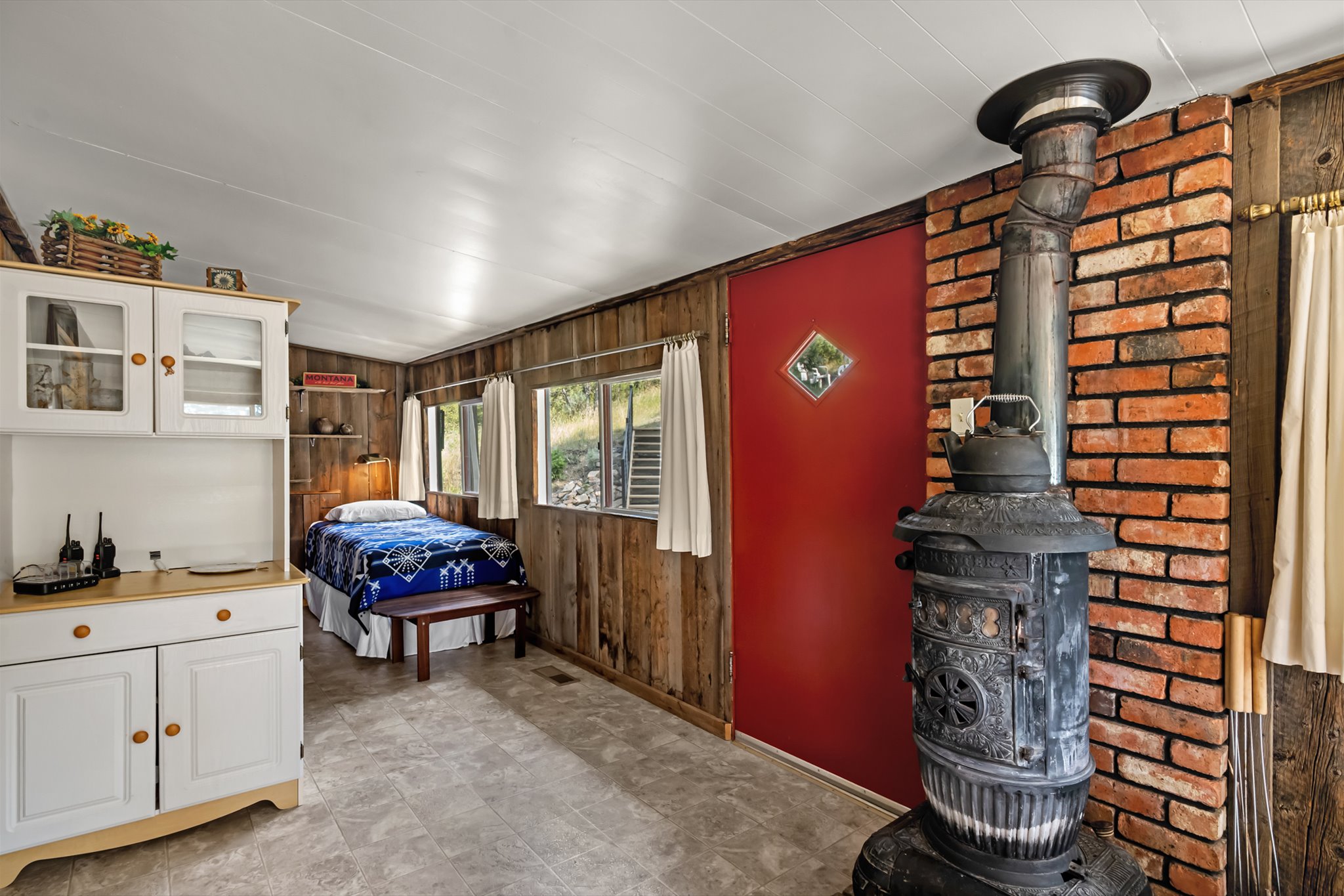 3756 E Shore Drive Property Photo 17