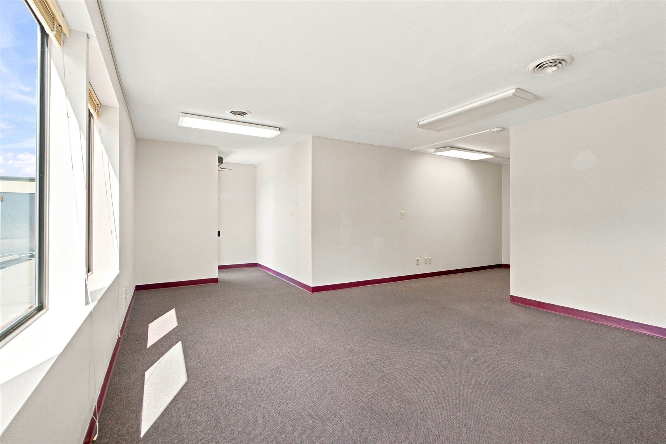 1280 S 3rd Street W Unit B Property Photo 2