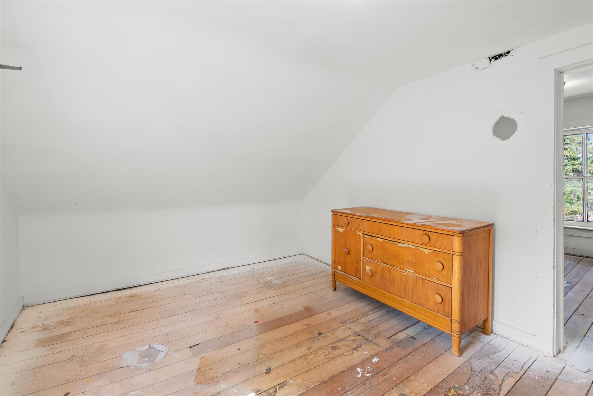 317 8th Avenue W Property Photo 10