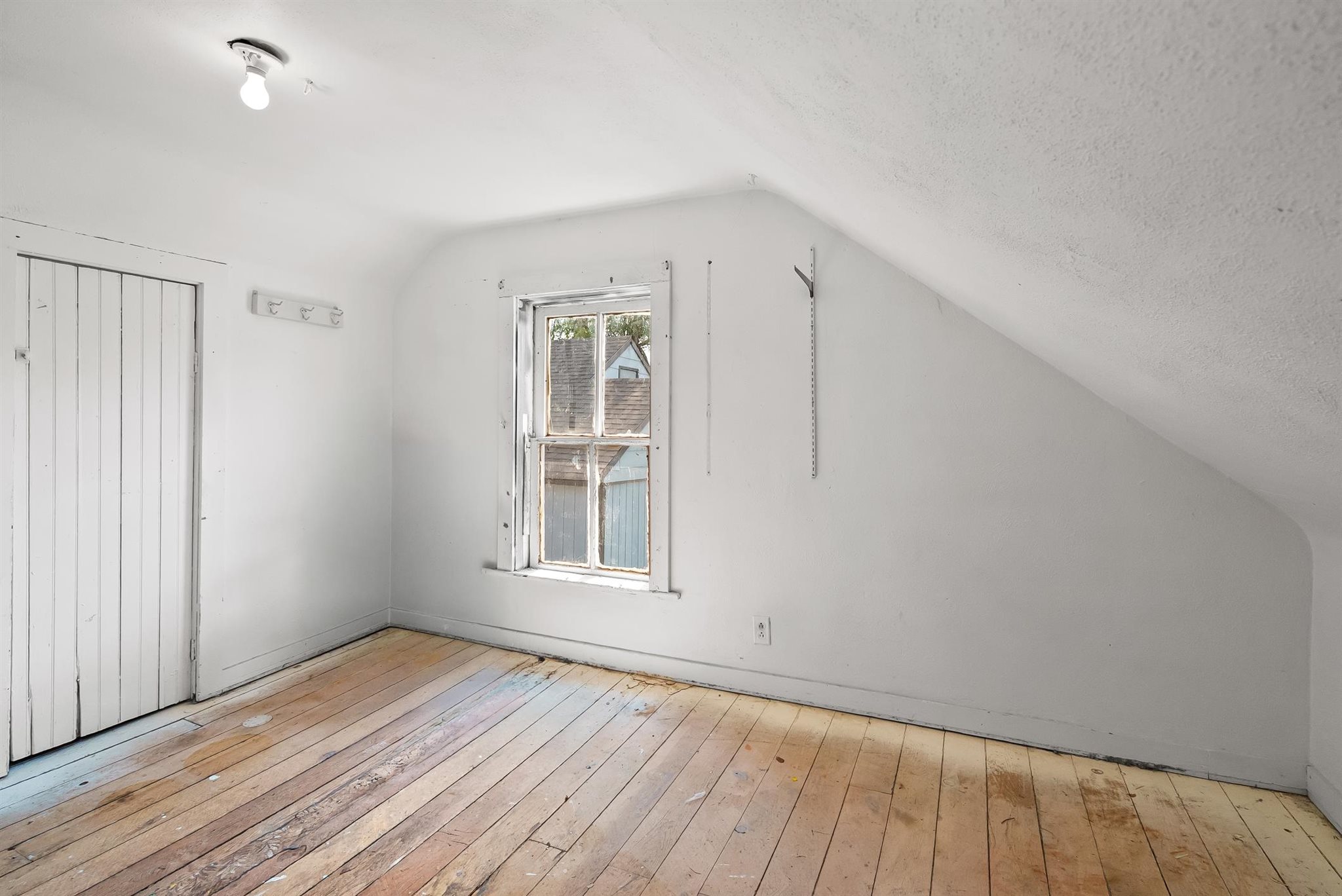 317 8th Avenue W Property Photo 11