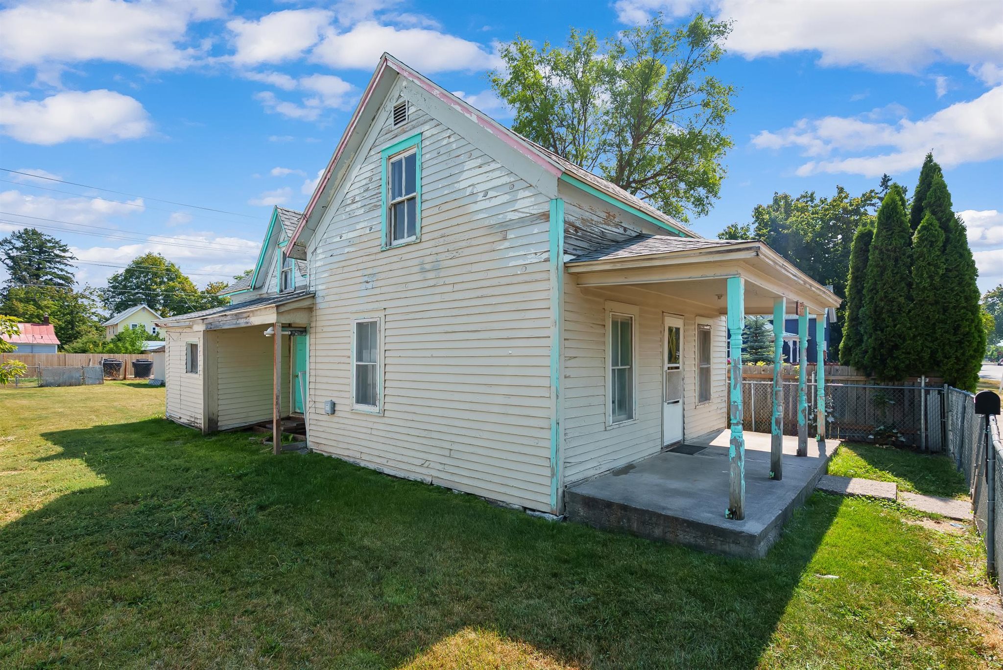 317 8th Avenue W Property Photo 16