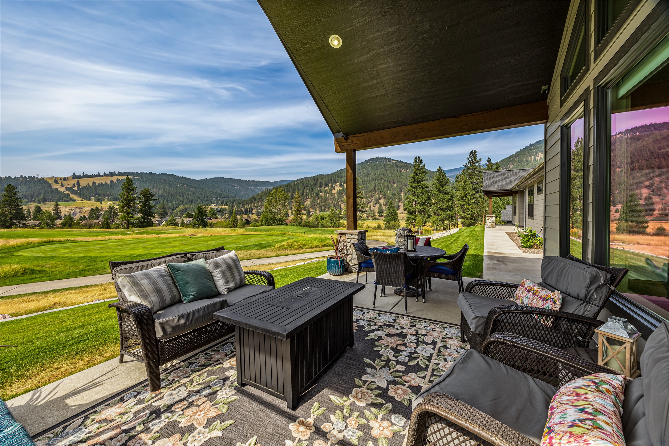 5583 Canyon River Road Property Photo 4
