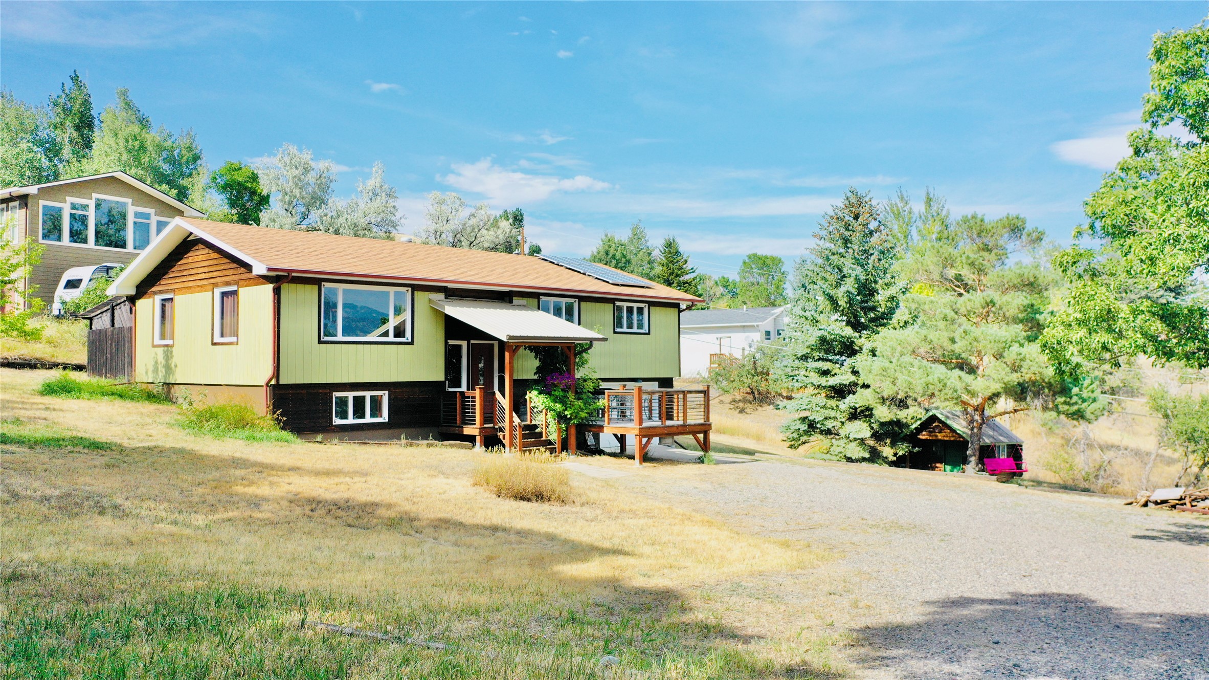 205 E Montana Street Property Photo 1