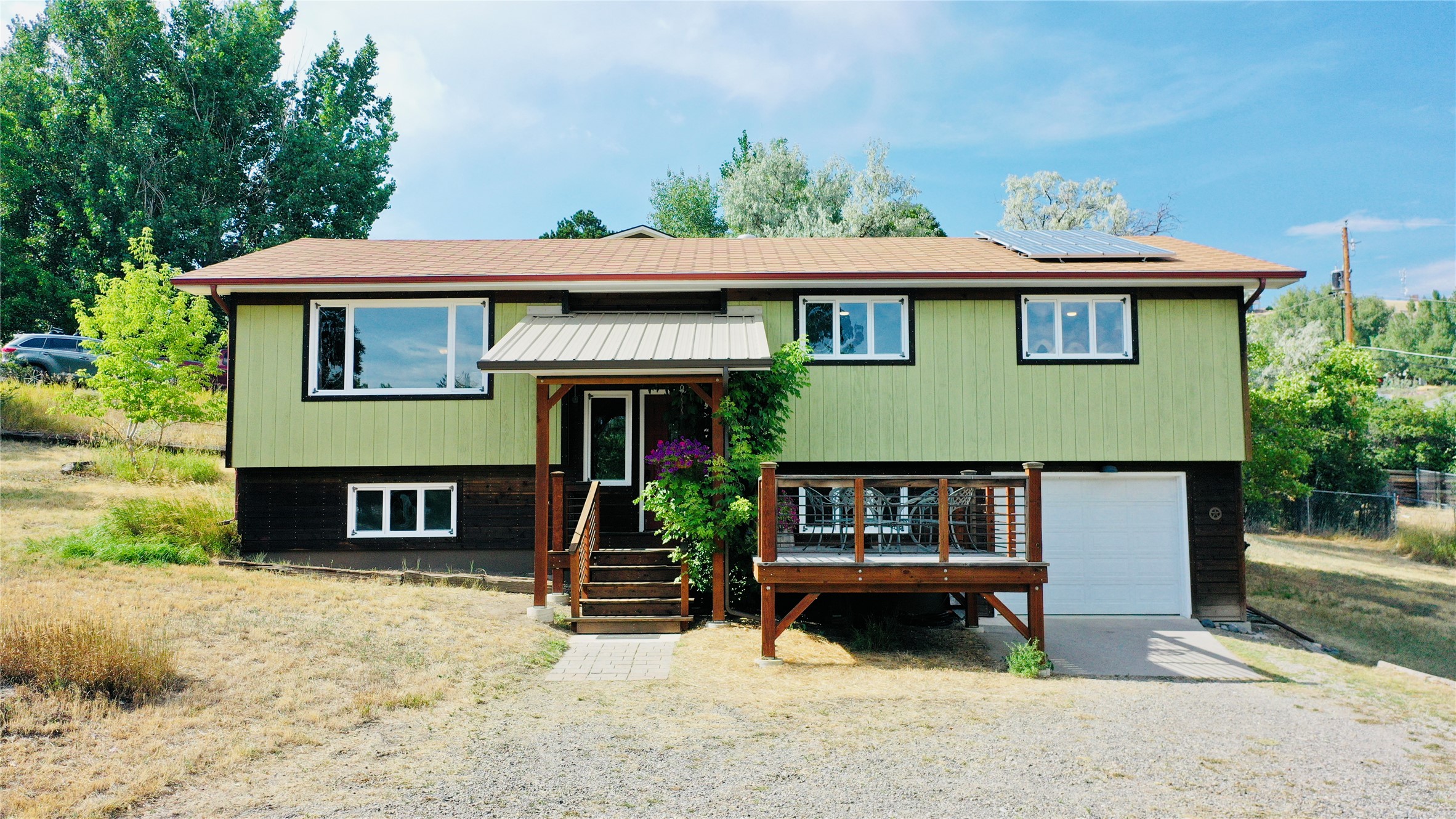 205 E Montana Street Property Photo 2