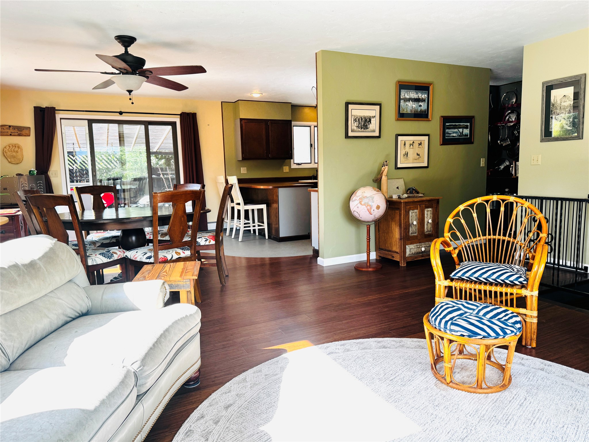 205 E Montana Street Property Photo 8