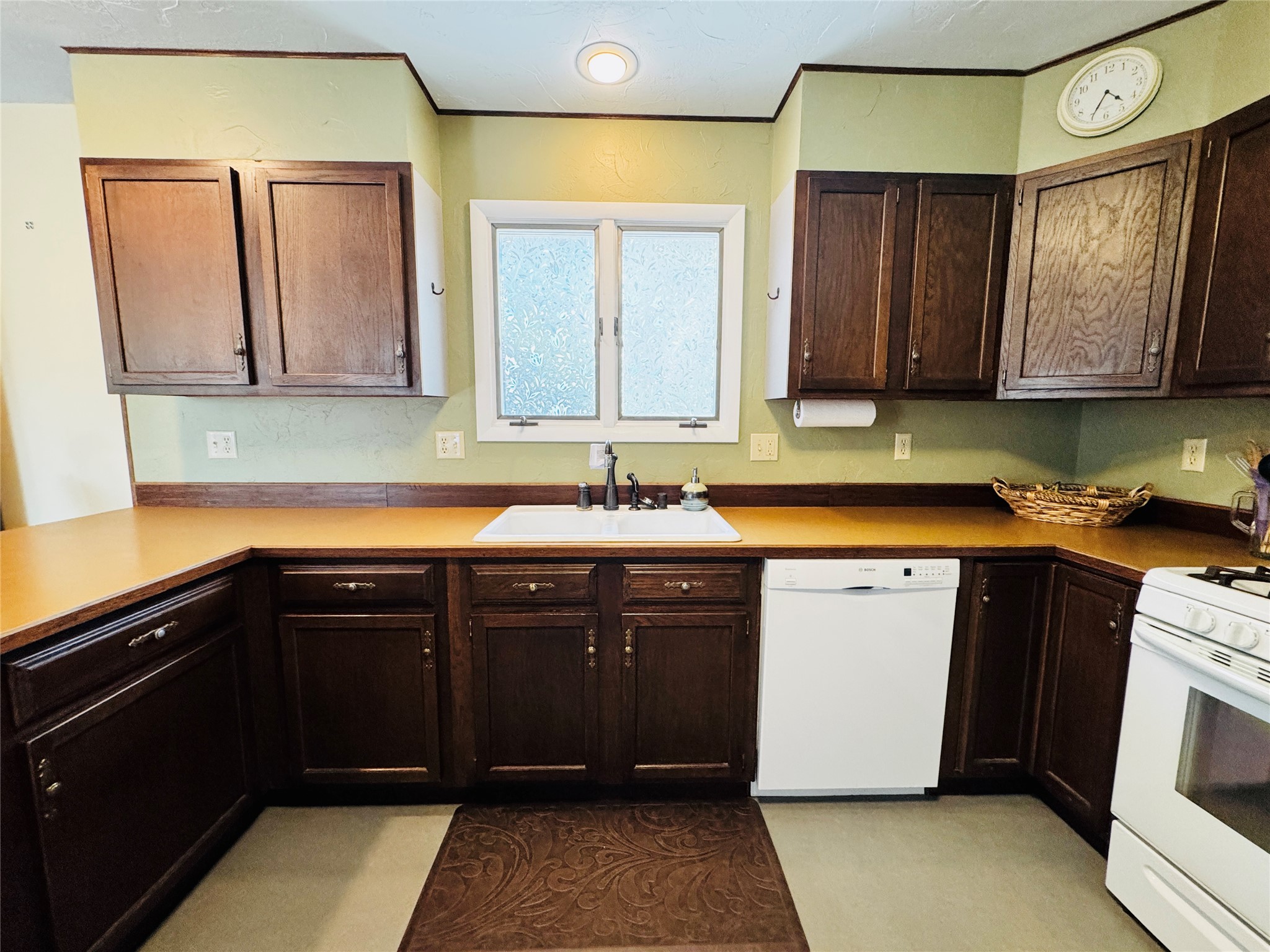 205 E Montana Street Property Photo 12