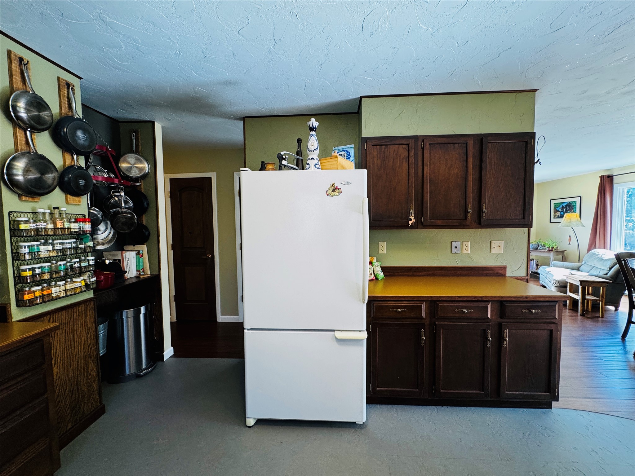 205 E Montana Street Property Photo 14