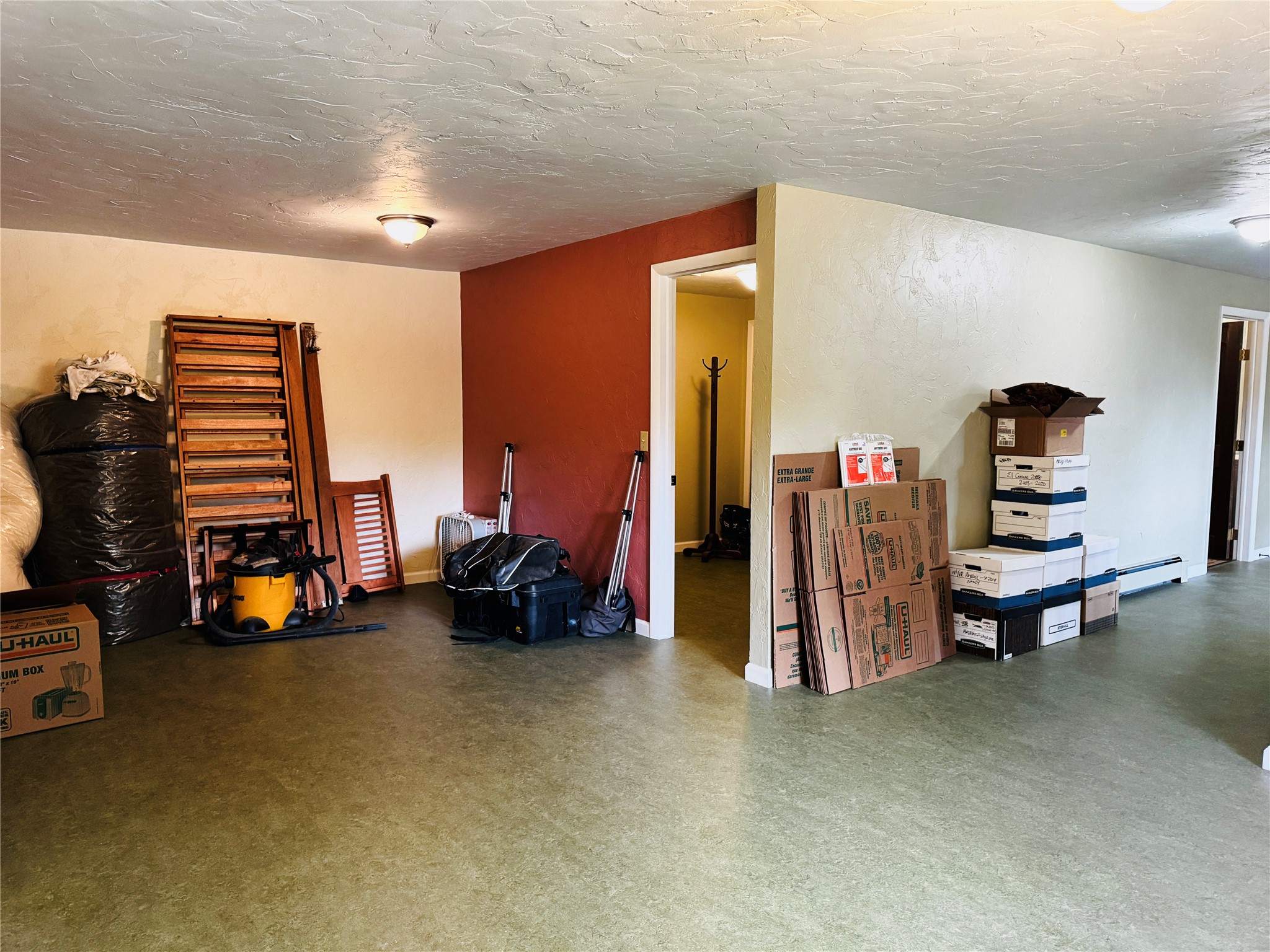 205 E Montana Street Property Photo 27
