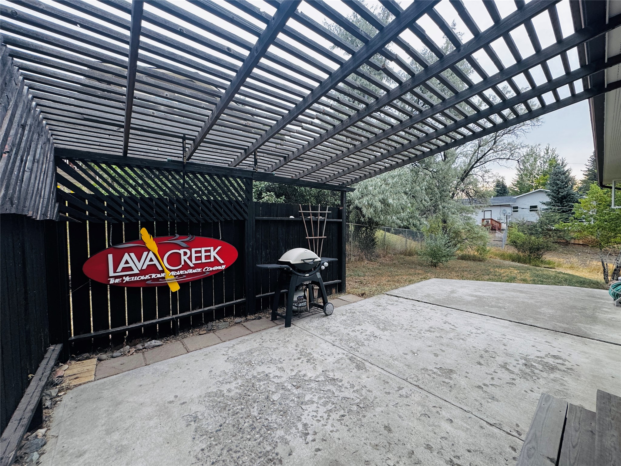 205 E Montana Street Property Photo 35