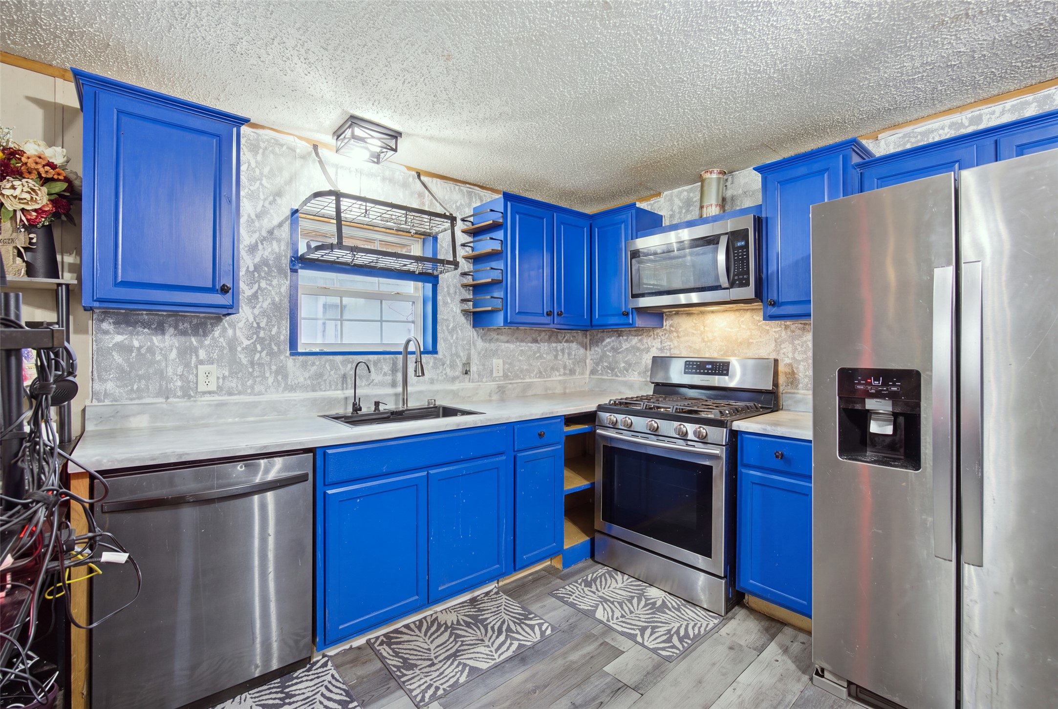 209 N Travois Property Photo 8