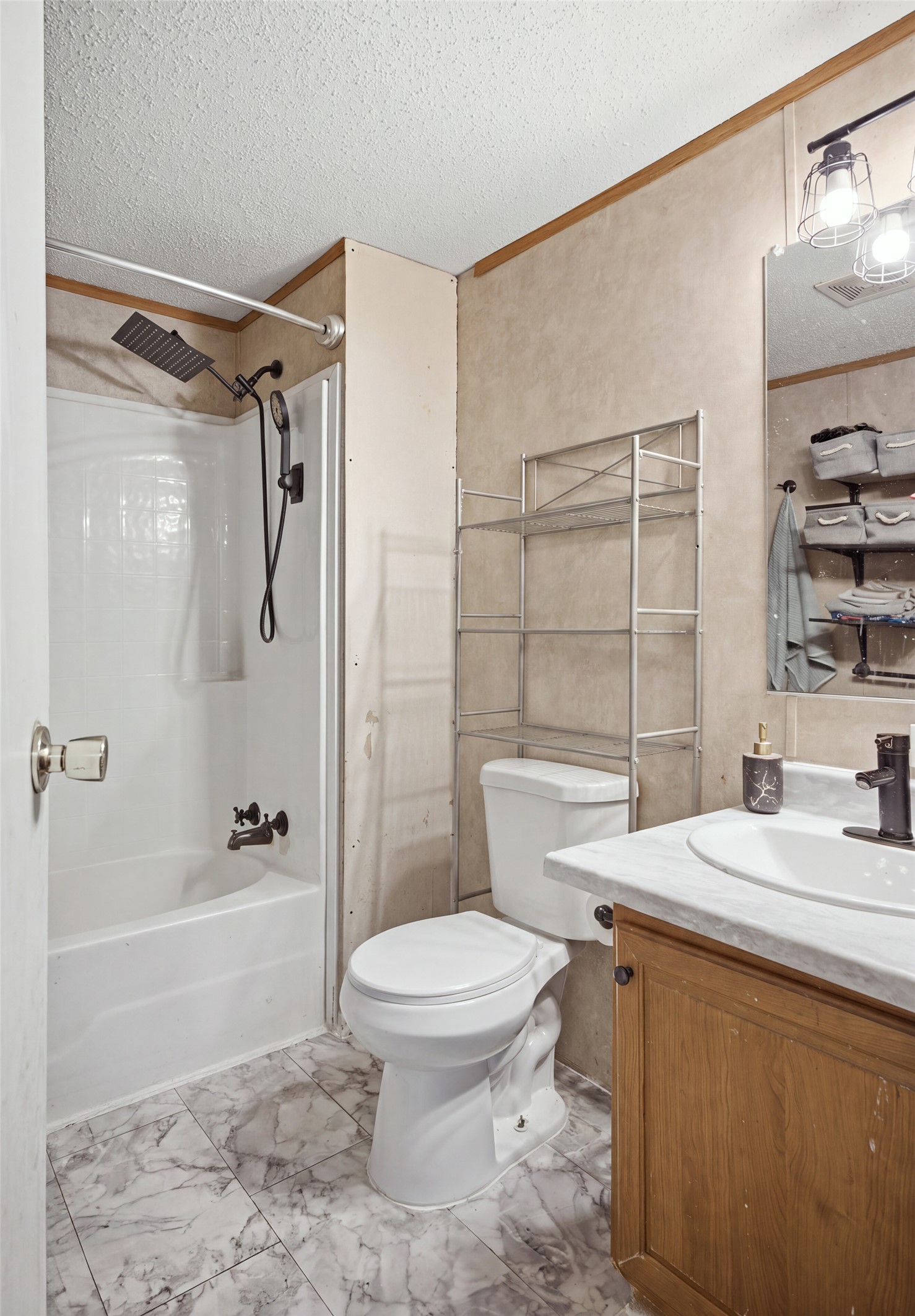 209 N Travois Property Photo 12