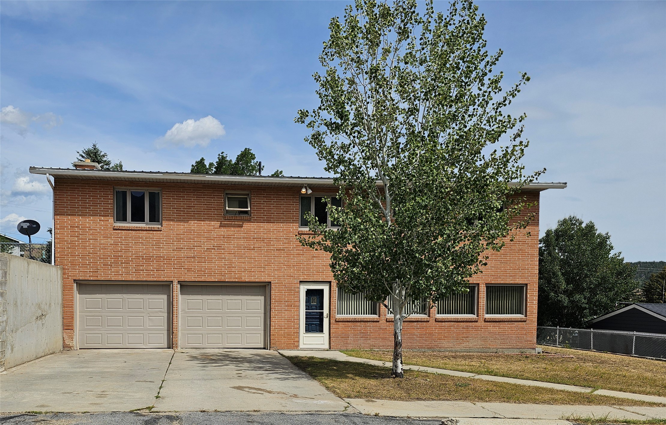 1406 W 5th Street Property Photo 1