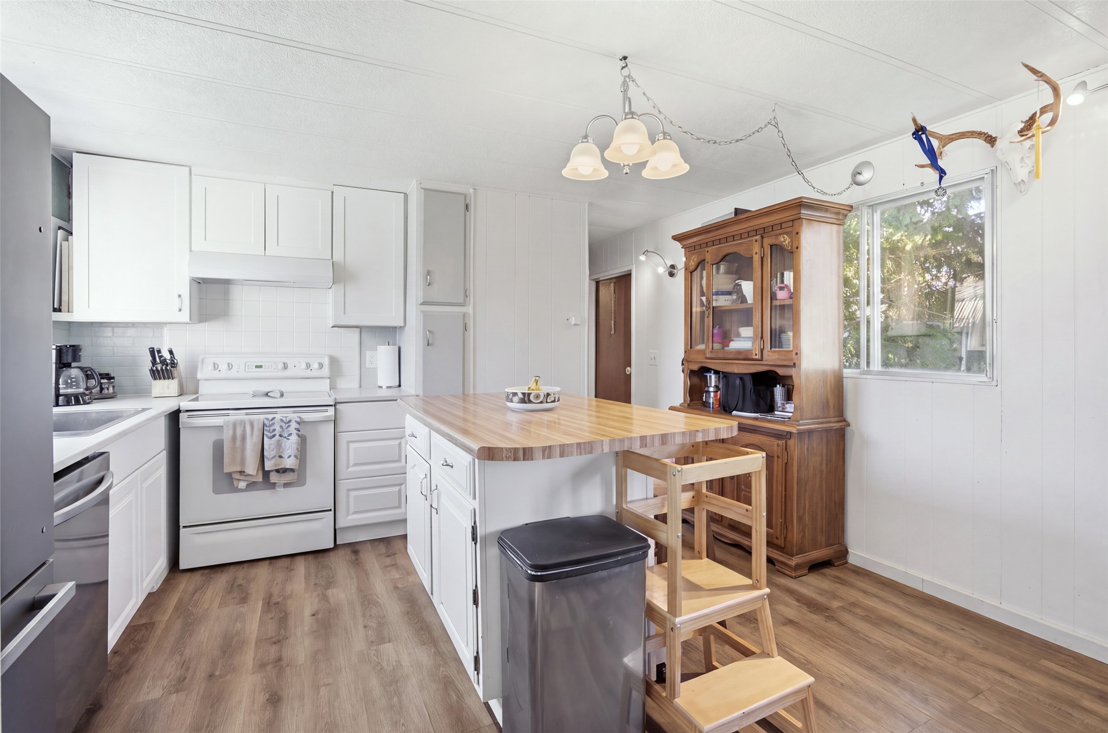 6331 Buena Vista Loop W Property Photo 10