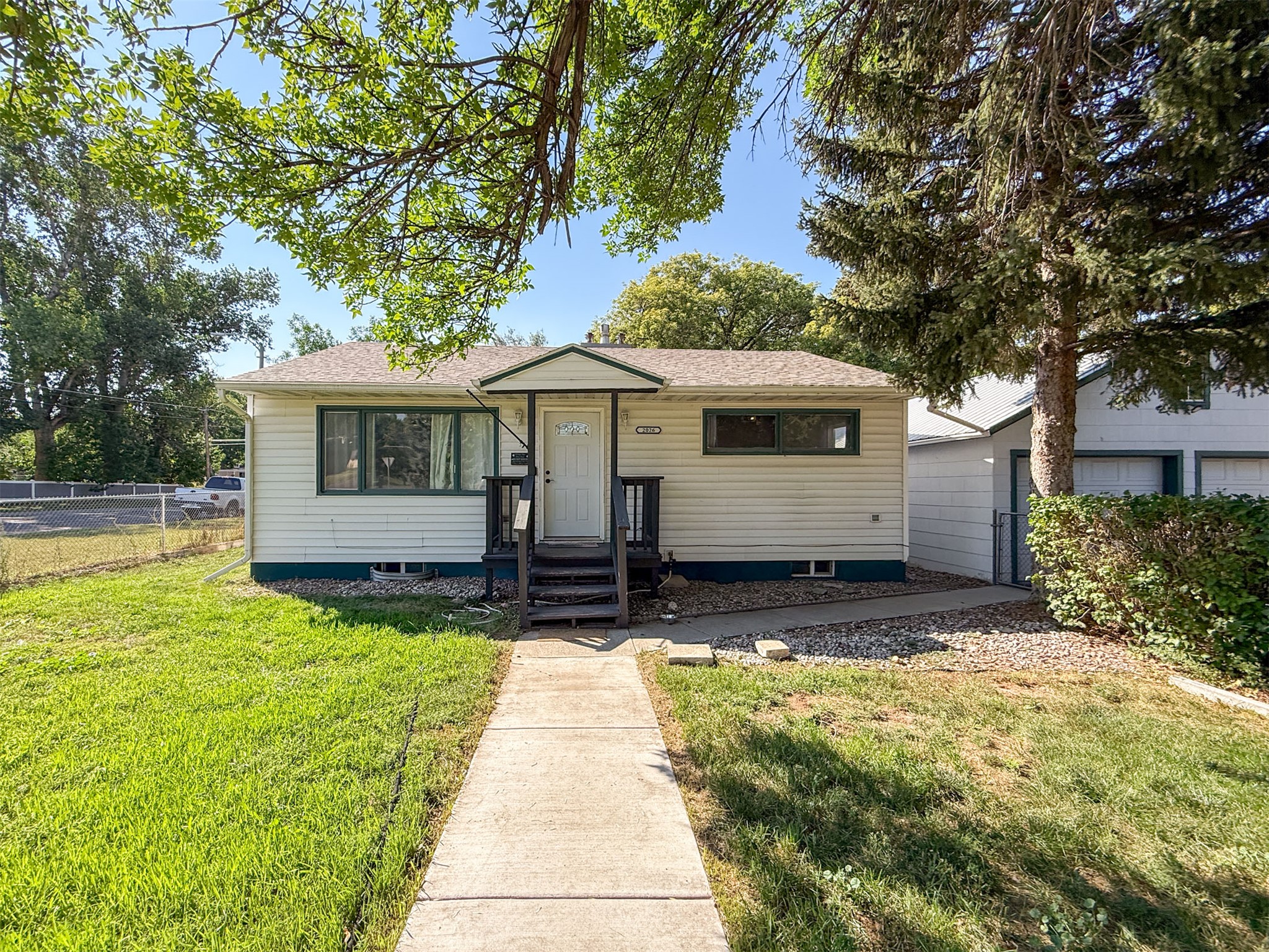 2026 6th Avenue S Property Photo 1