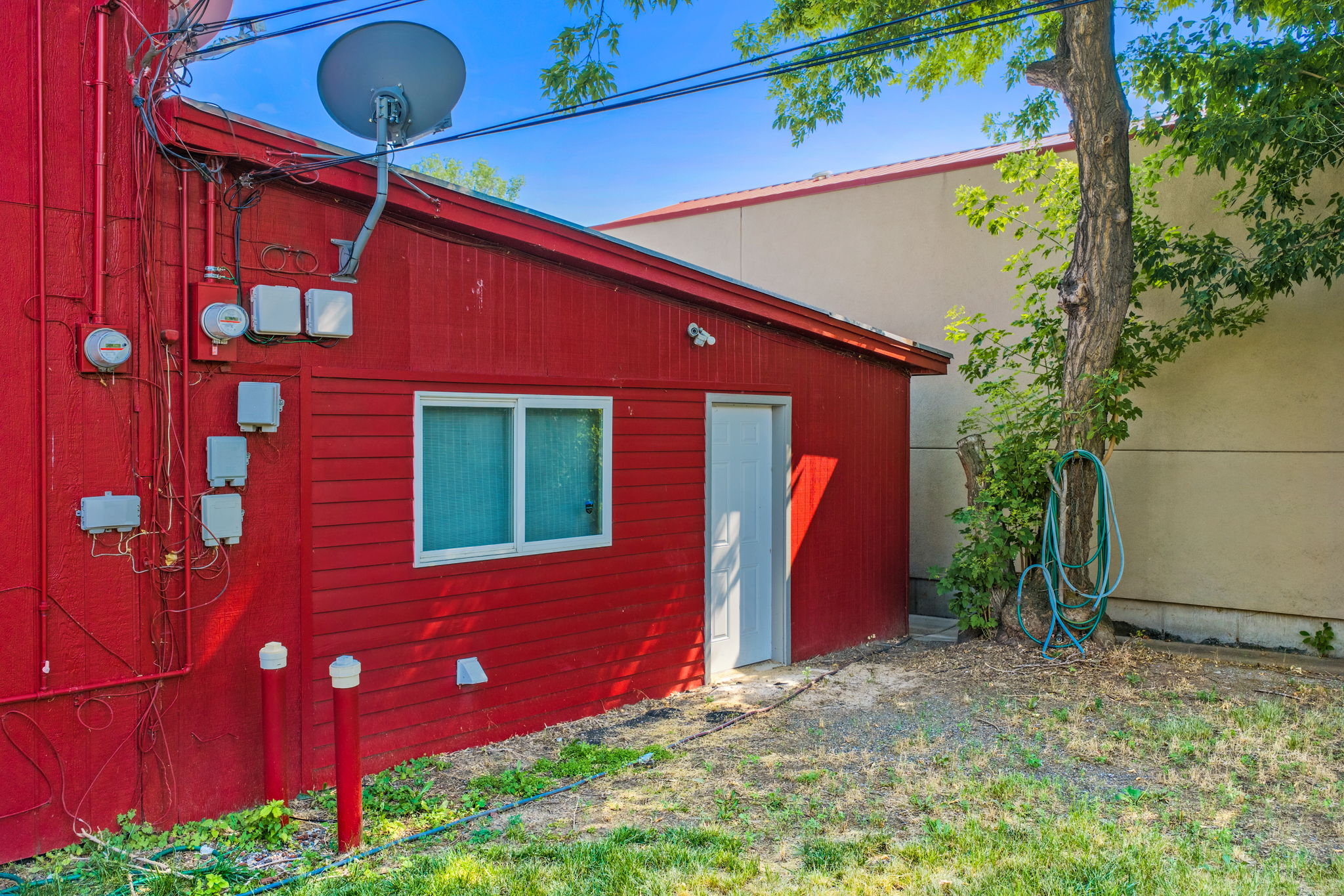 17 Front Street N Property Photo 10