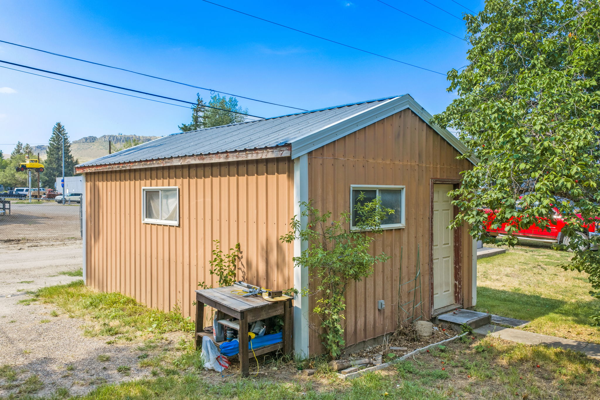 17 Front Street N Property Photo 12