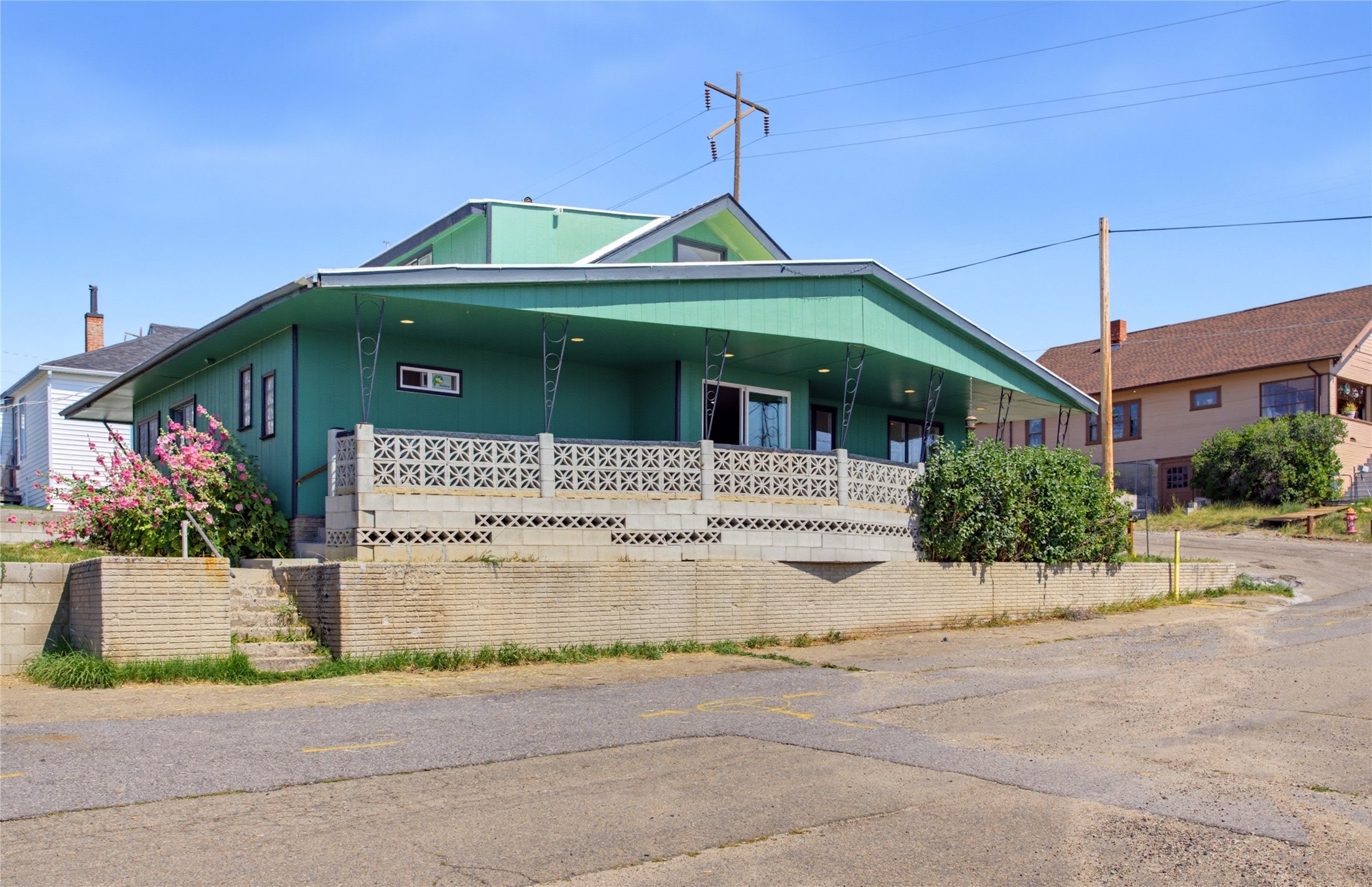 1501 4th Street Property Photo 3
