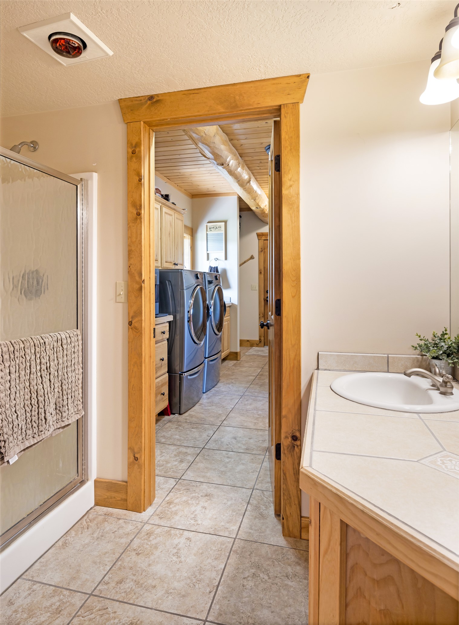 1201 Shaw Lane Property Photo 20
