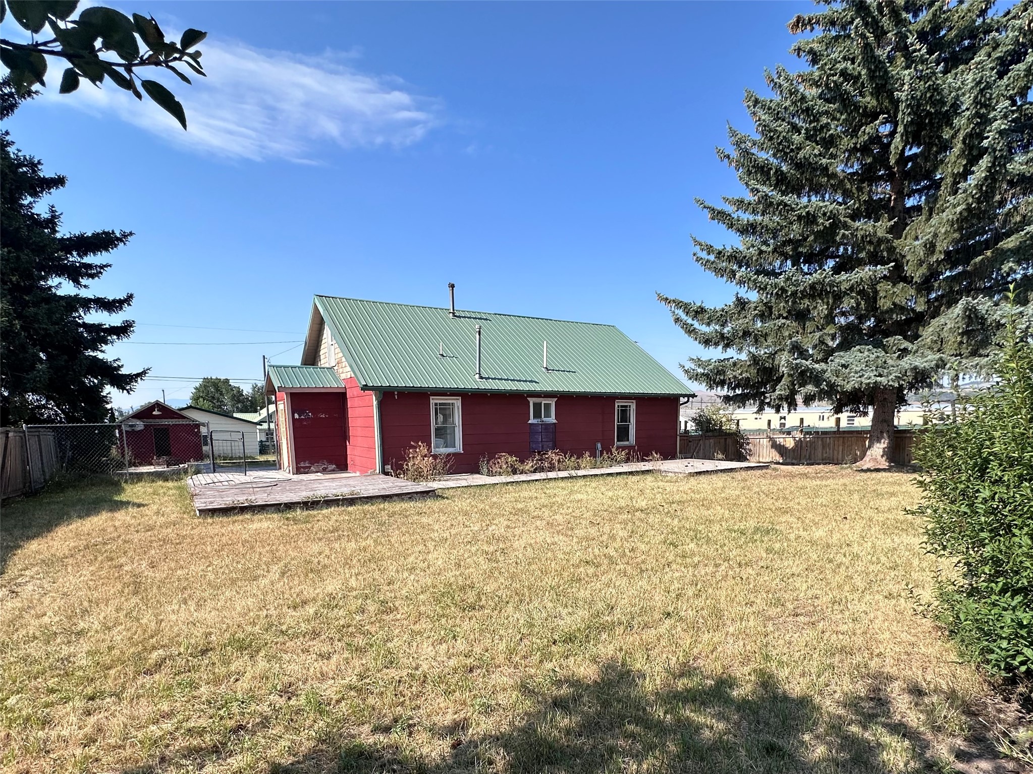 34 1st Street Property Photo 5