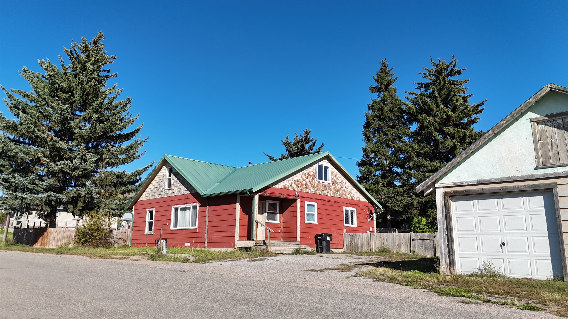 34 1st Street Property Photo 15