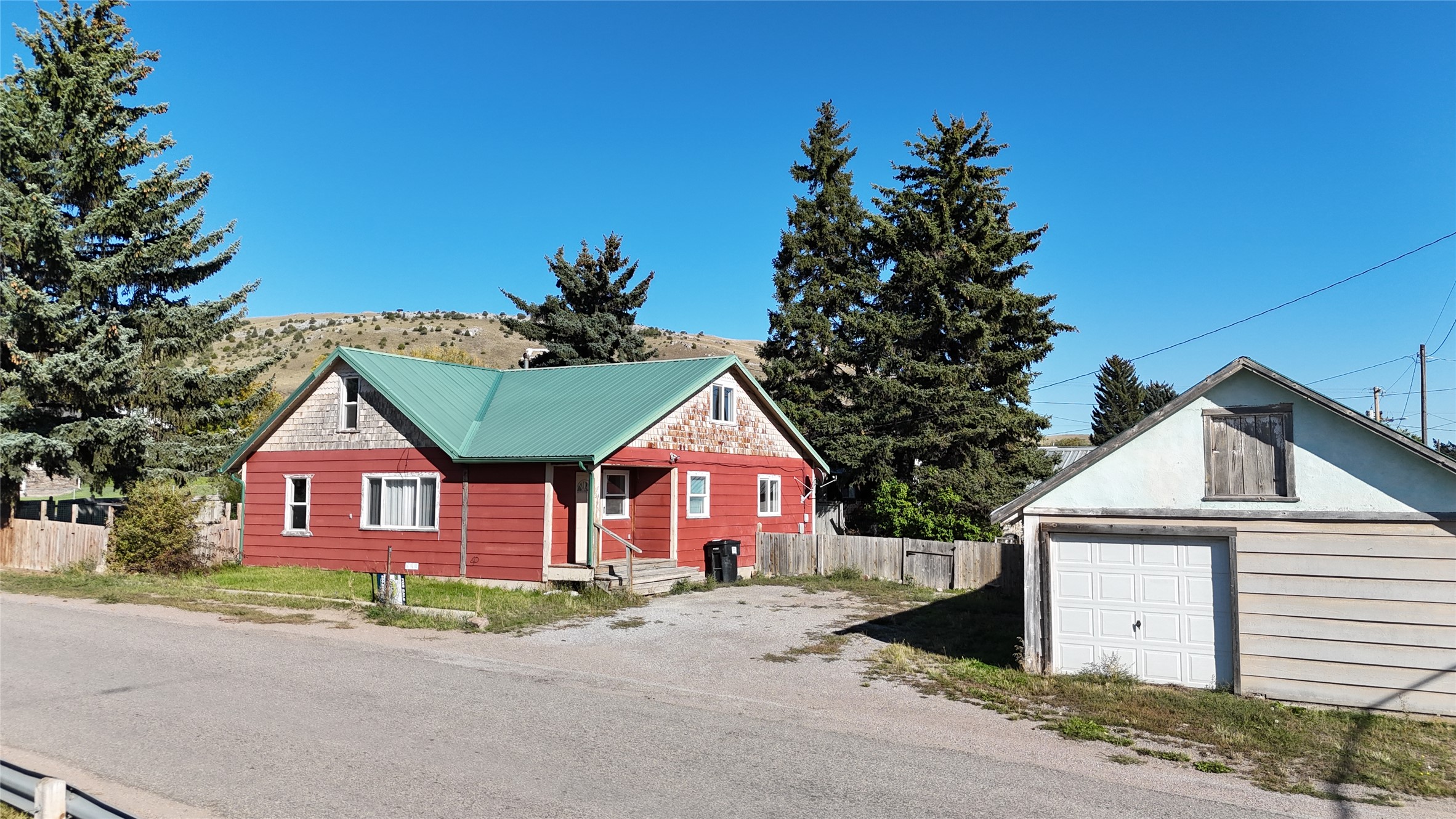 34 1st Street Property Photo 16