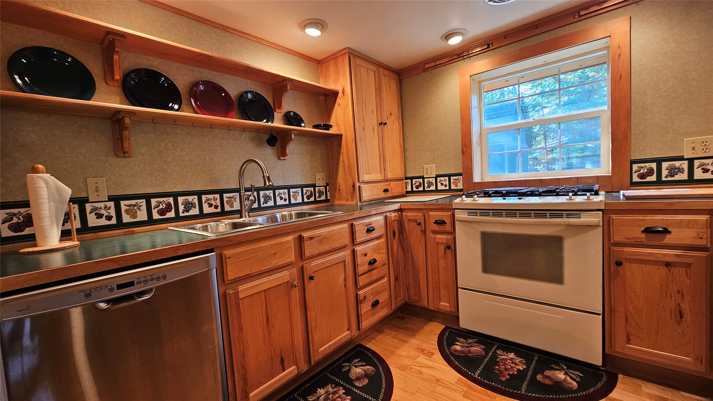 1249 Penny Lane Property Photo 12