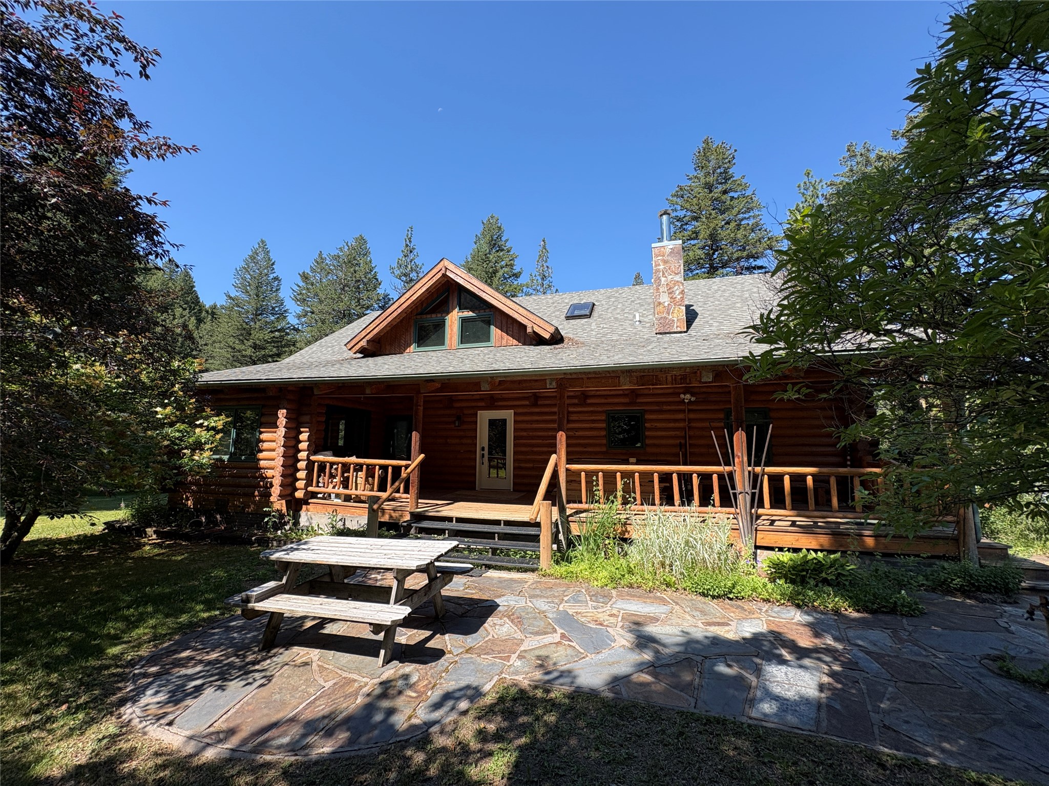 9748 Wallace Lane Property Photo 1