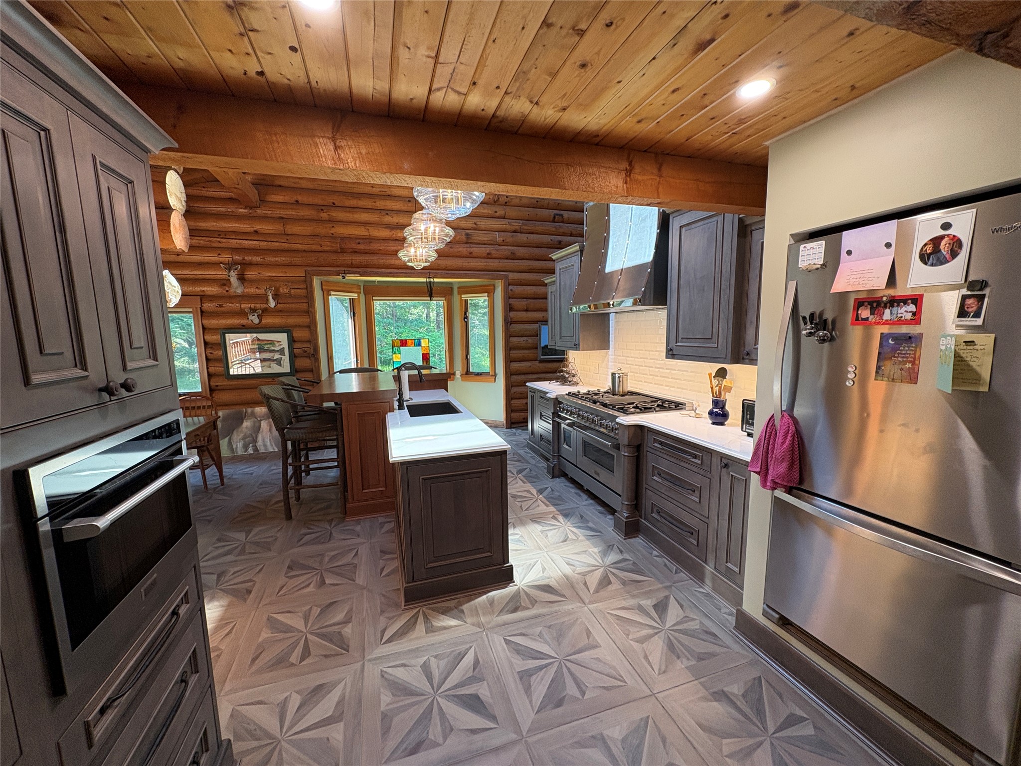 9748 Wallace Lane Property Photo 4