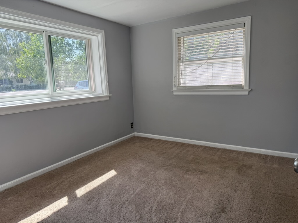 2505 Central Avenue W Property Photo 7