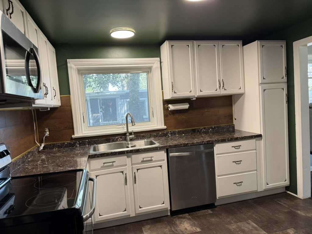 2505 Central Avenue W Property Photo 11