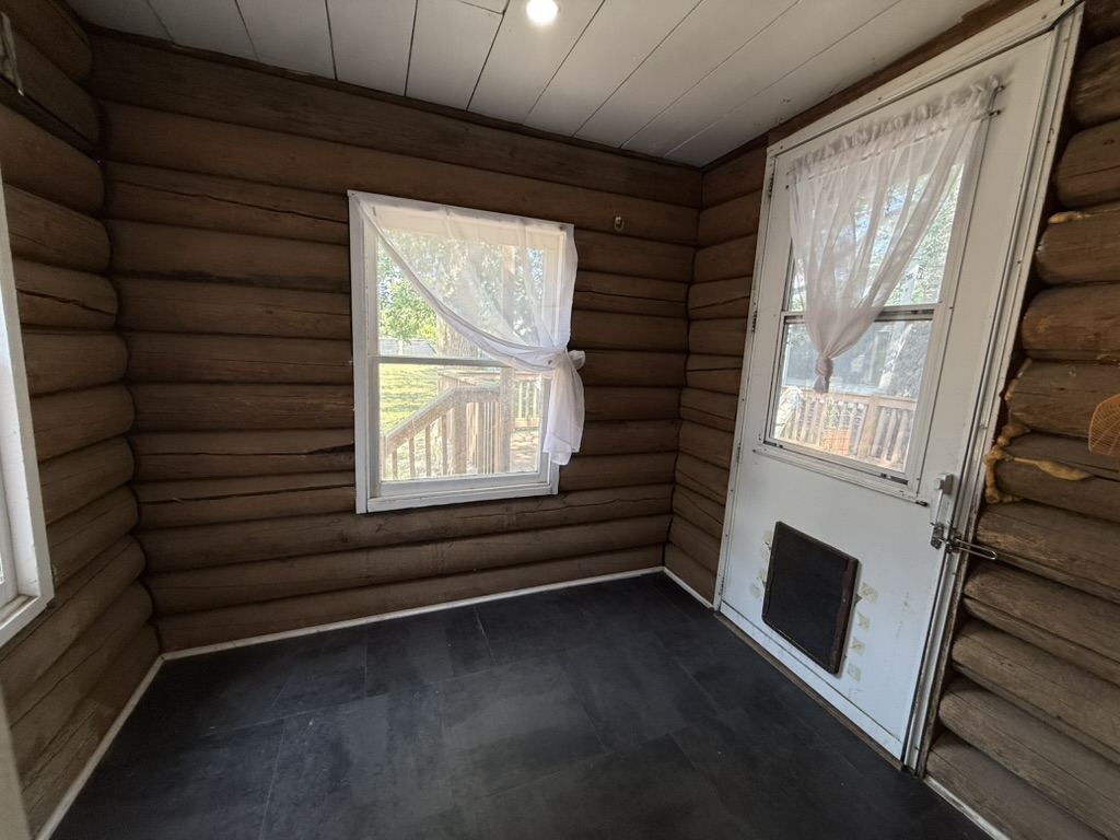 2505 Central Avenue W Property Photo 13