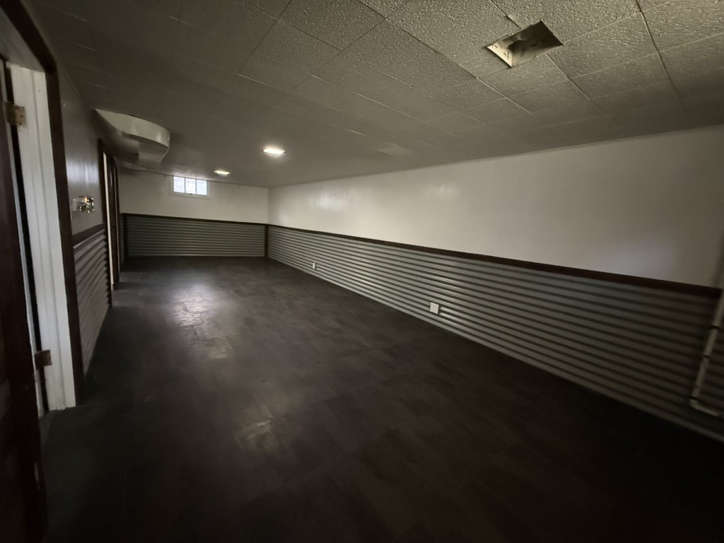 2505 Central Avenue W Property Photo 16