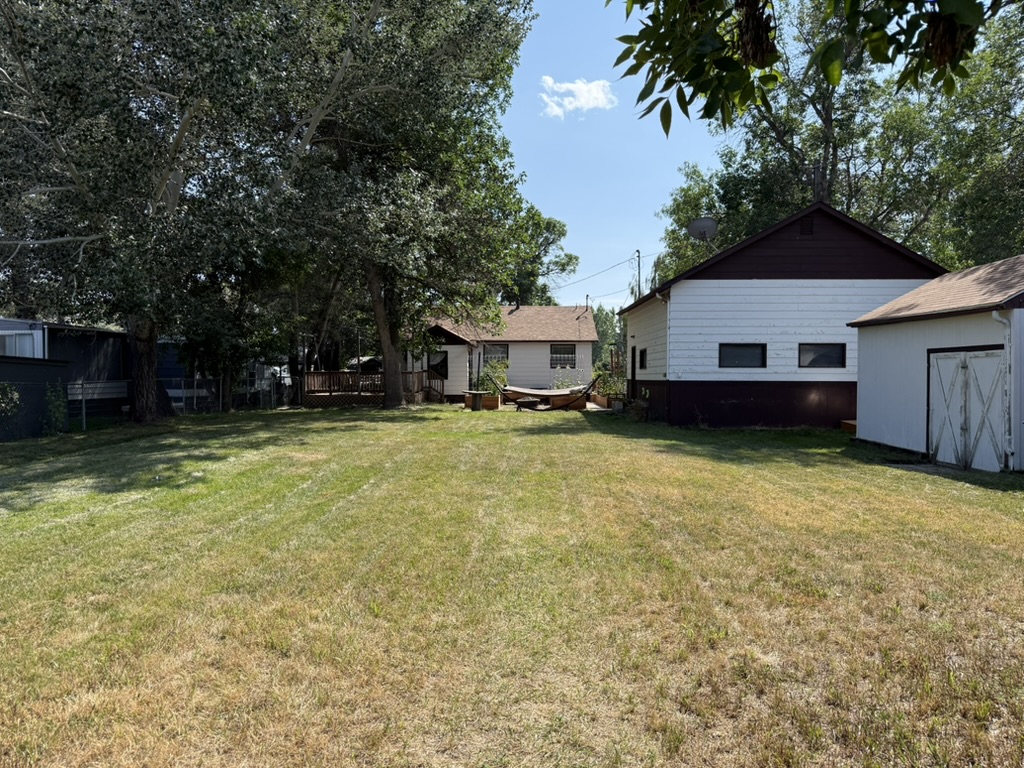 2505 Central Avenue W Property Photo 24