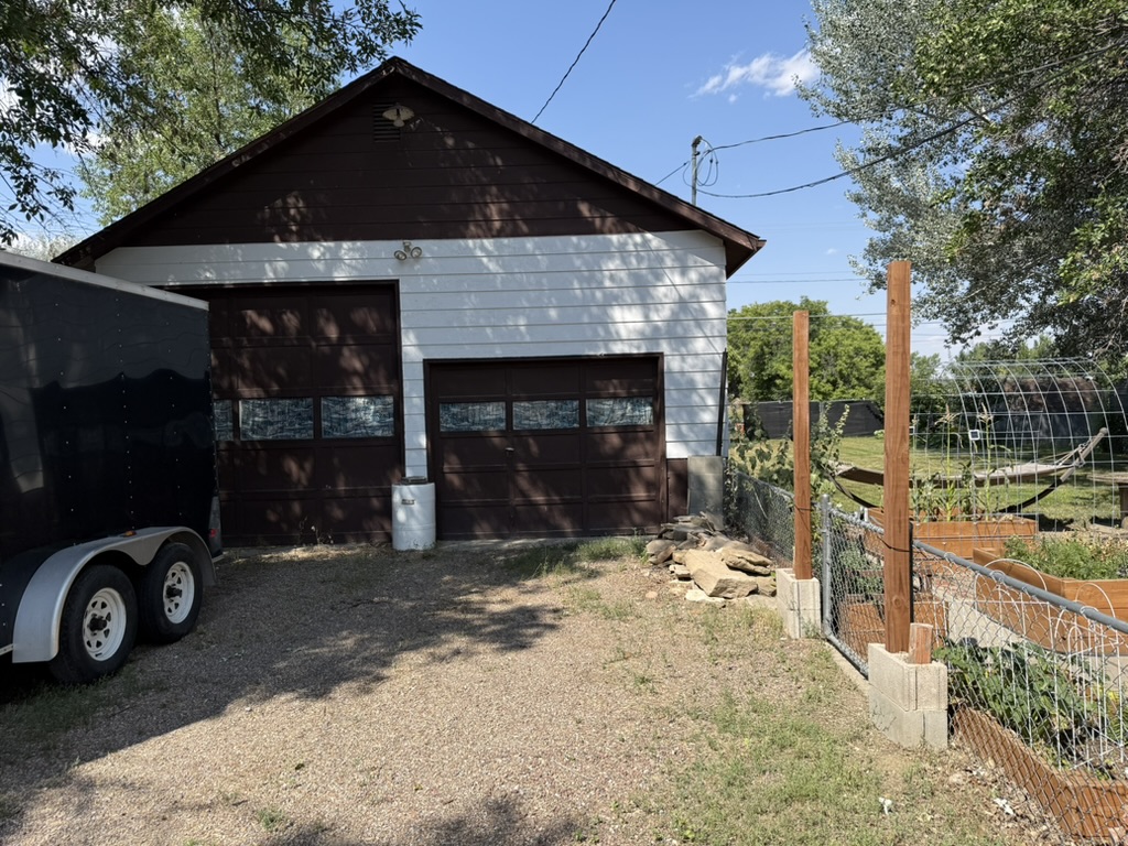 2505 Central Avenue W Property Photo 28