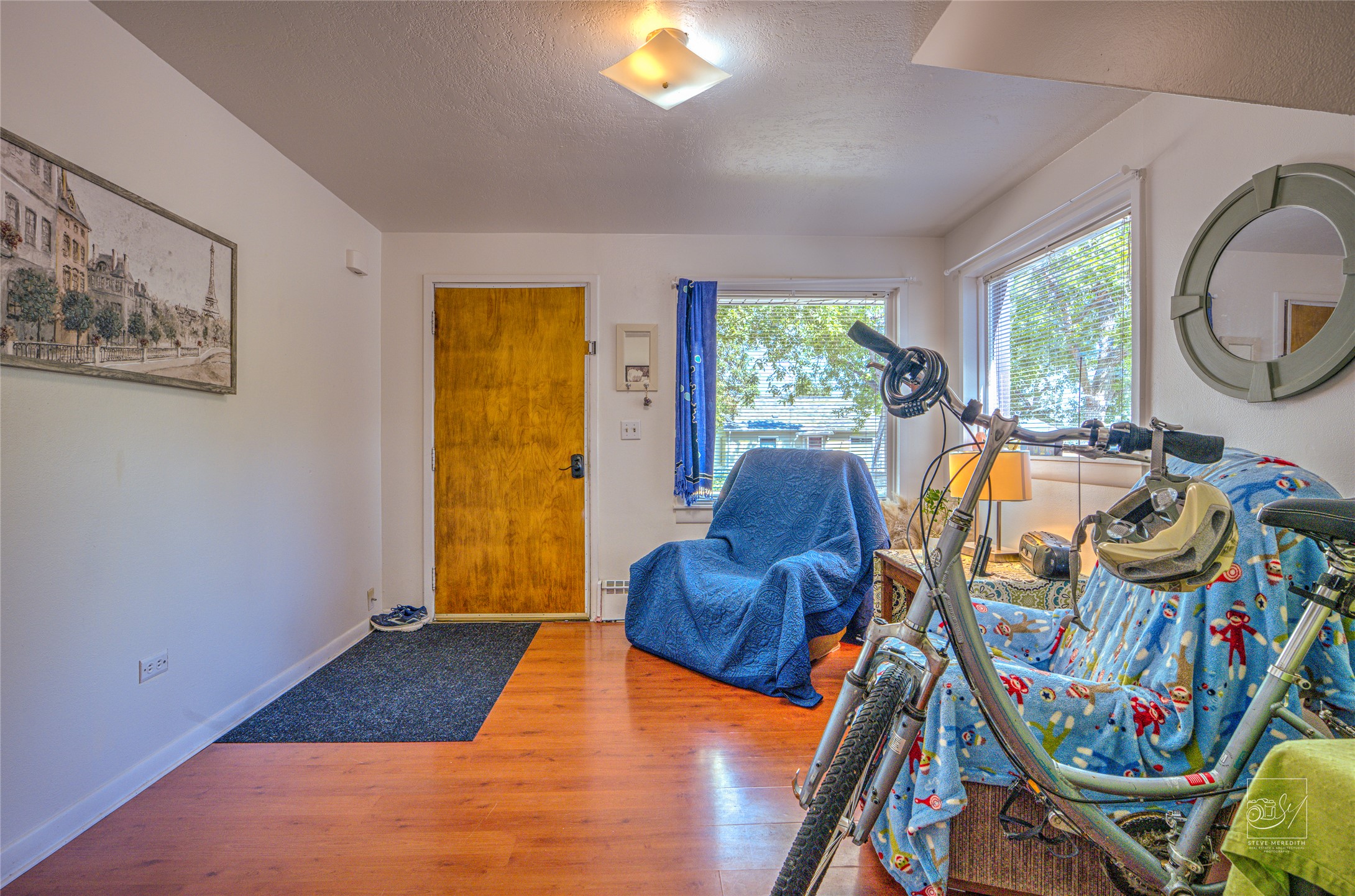 839 E Broadway Street Property Photo 2