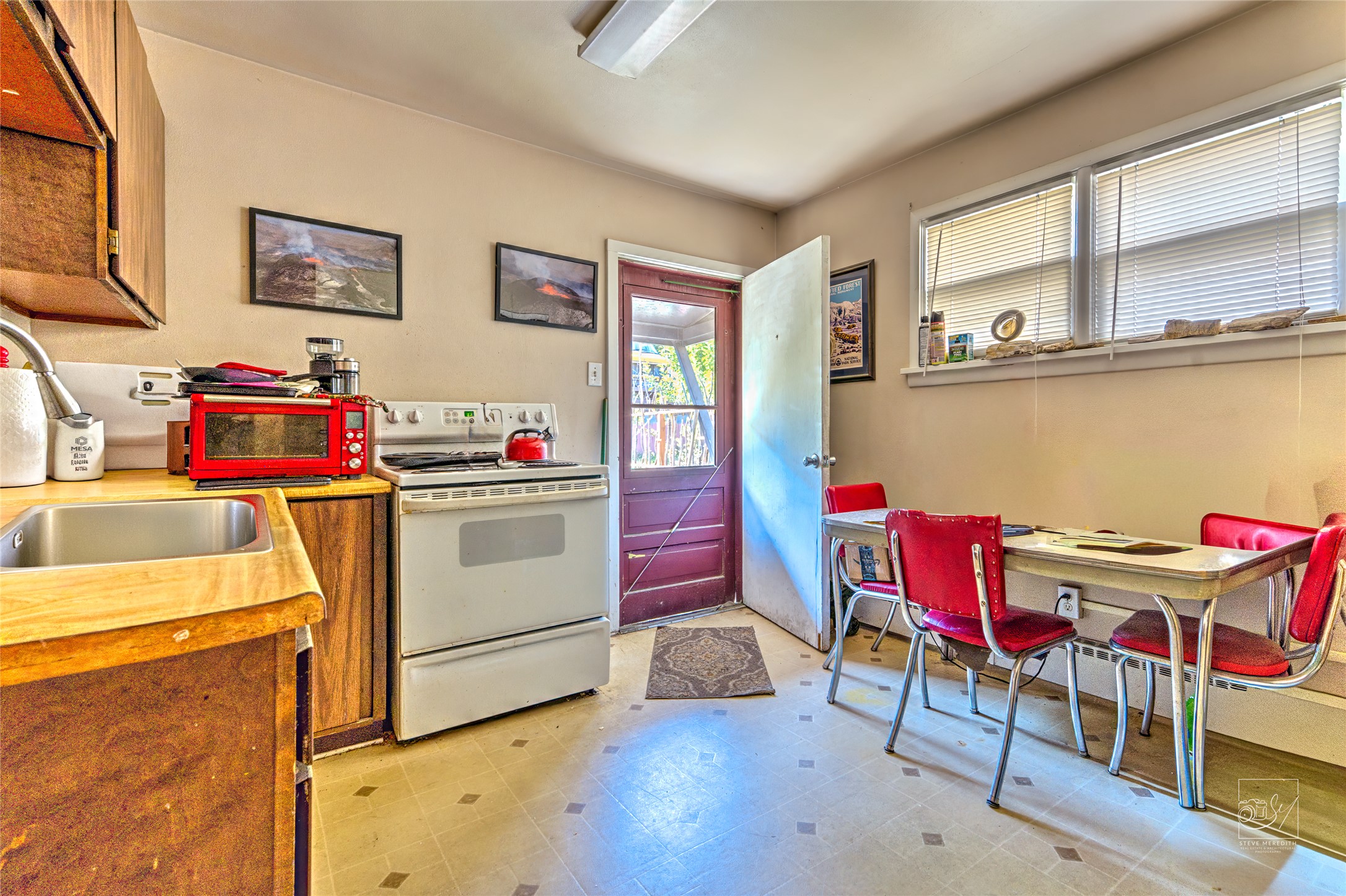 839 E Broadway Street Property Photo 15