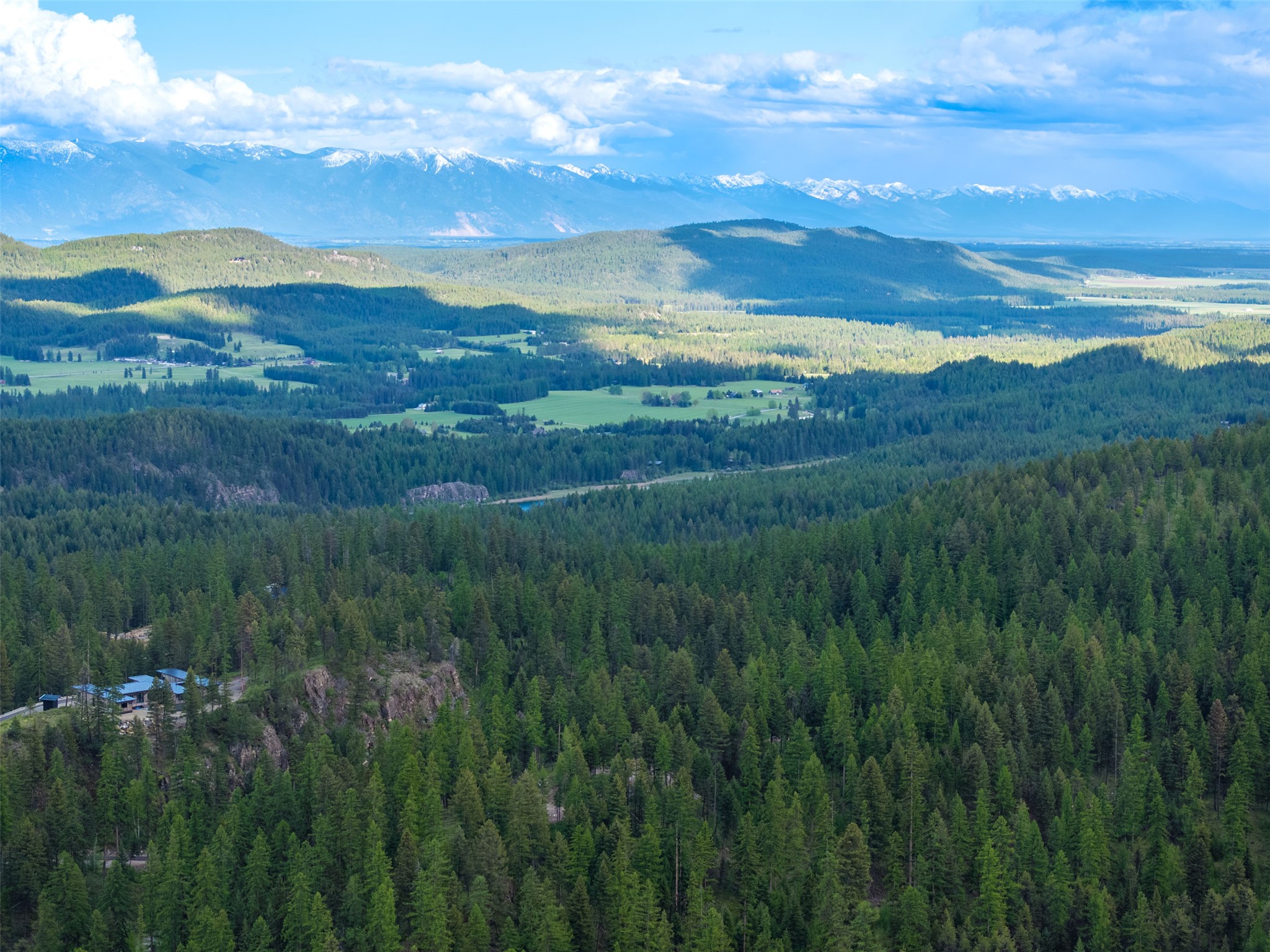 2290 Mountain Home Road Property Photo 4
