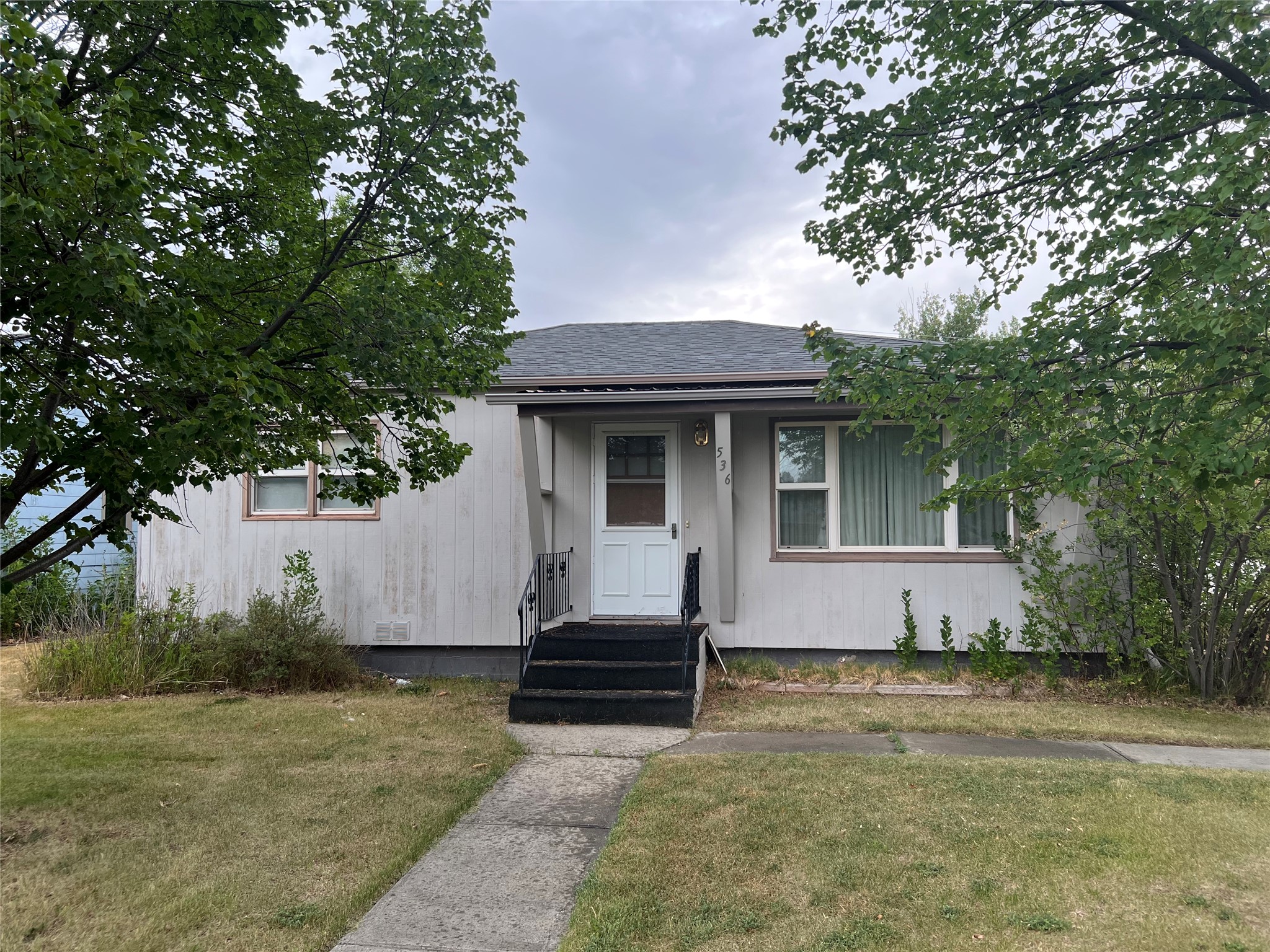 536 E 4th Avenue N Property Photo 1