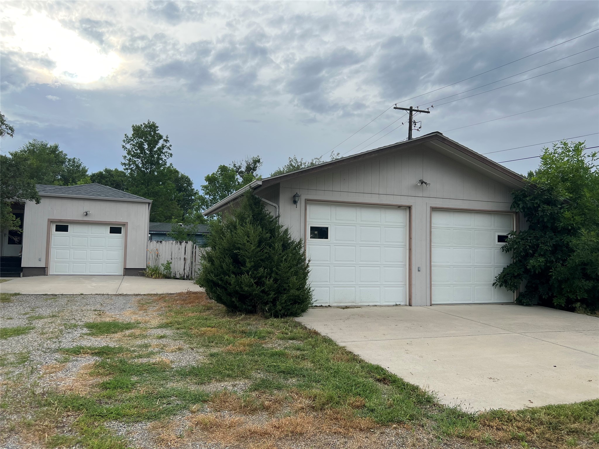 536 E 4th Avenue N Property Photo 2