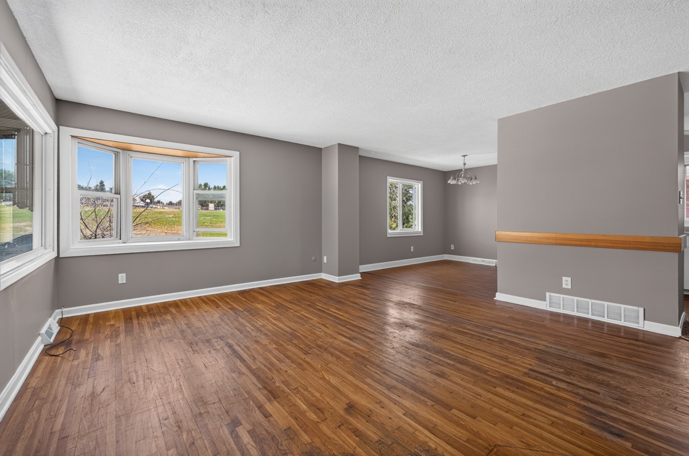 1004 10th Avenue Nw Property Photo 4