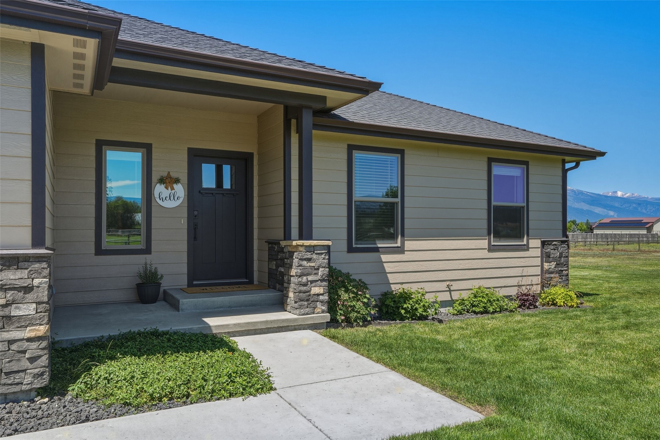 3190 Delaford Loop Property Photo 4
