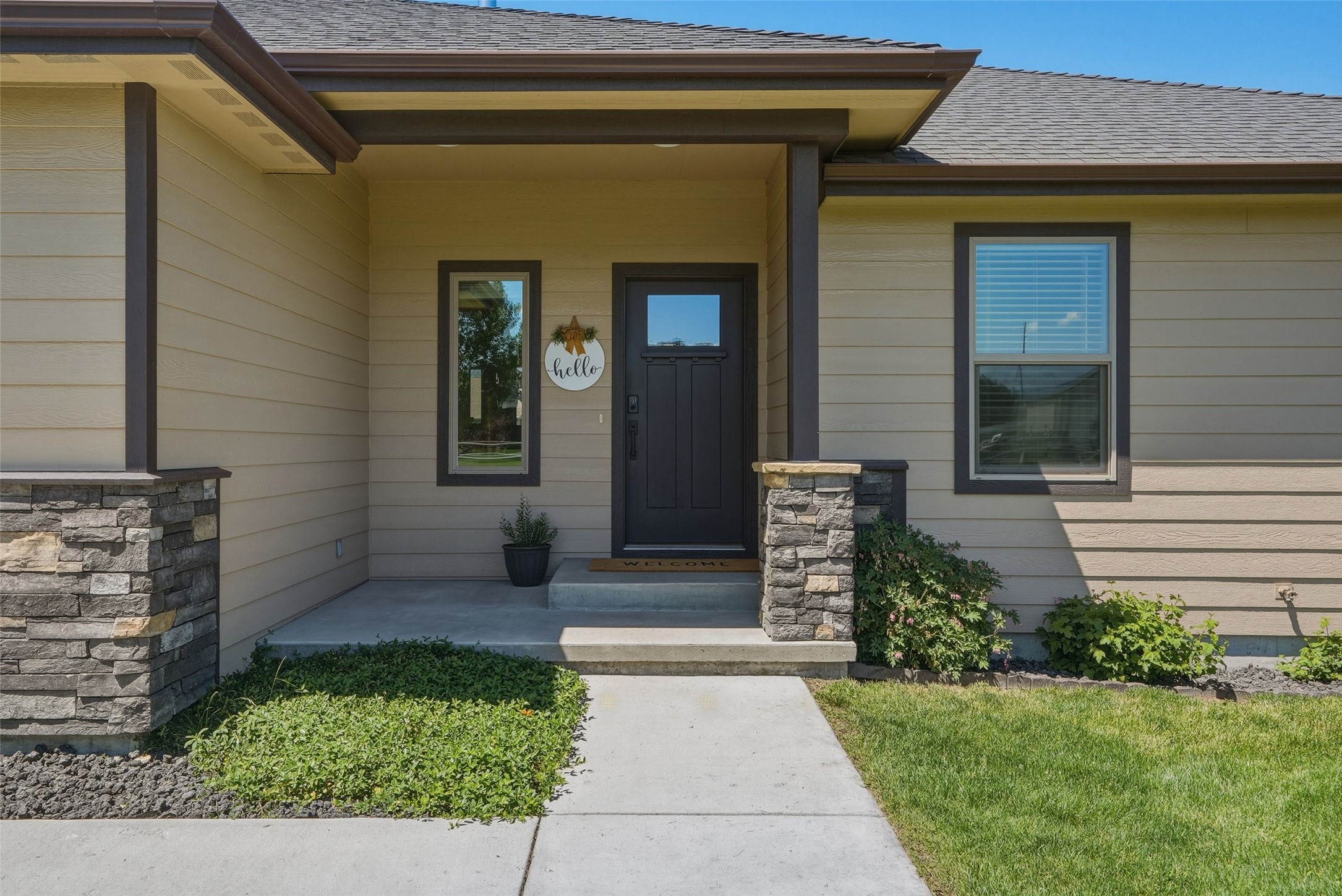 3190 Delaford Loop Property Photo 5