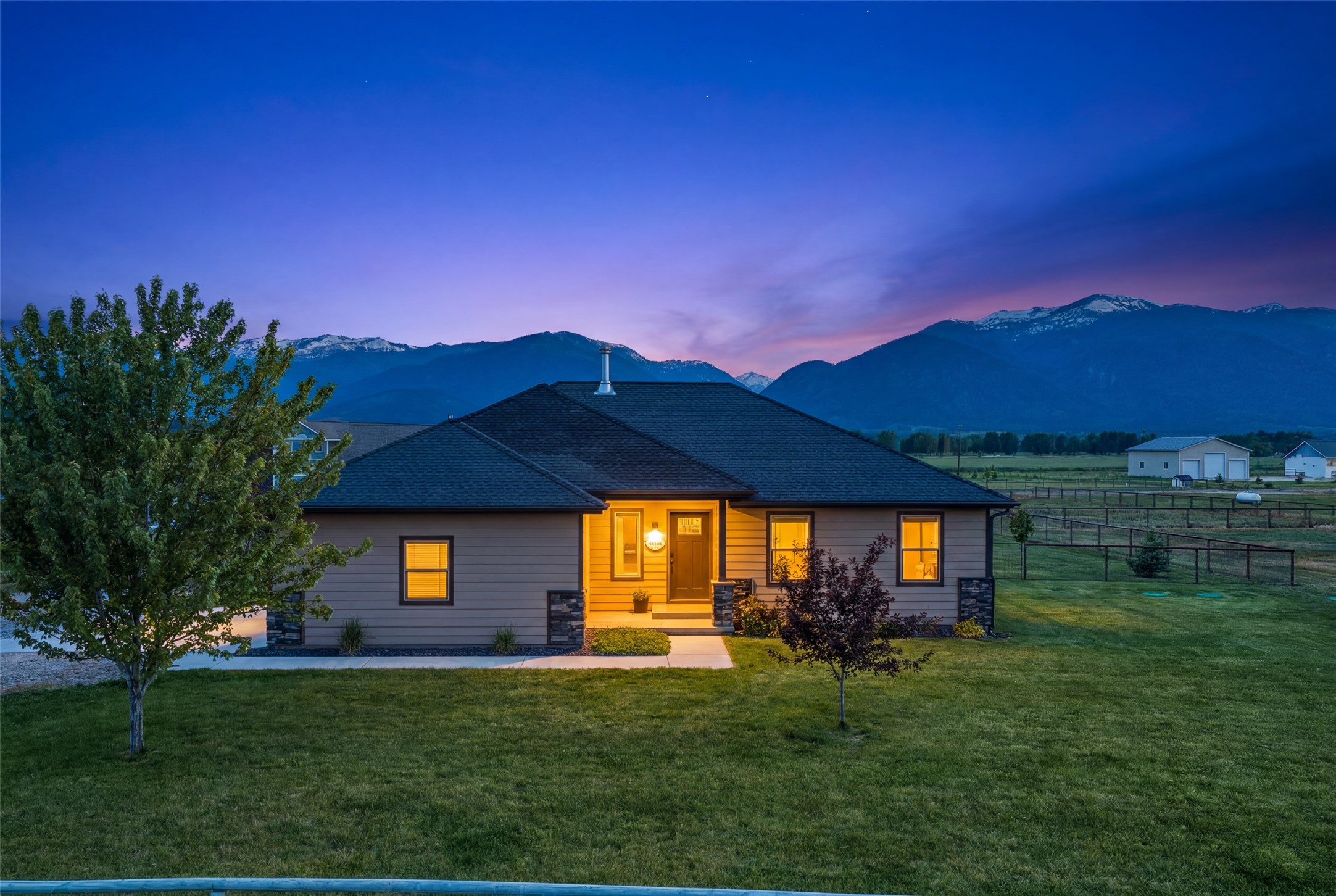 3190 Delaford Loop Property Photo 6
