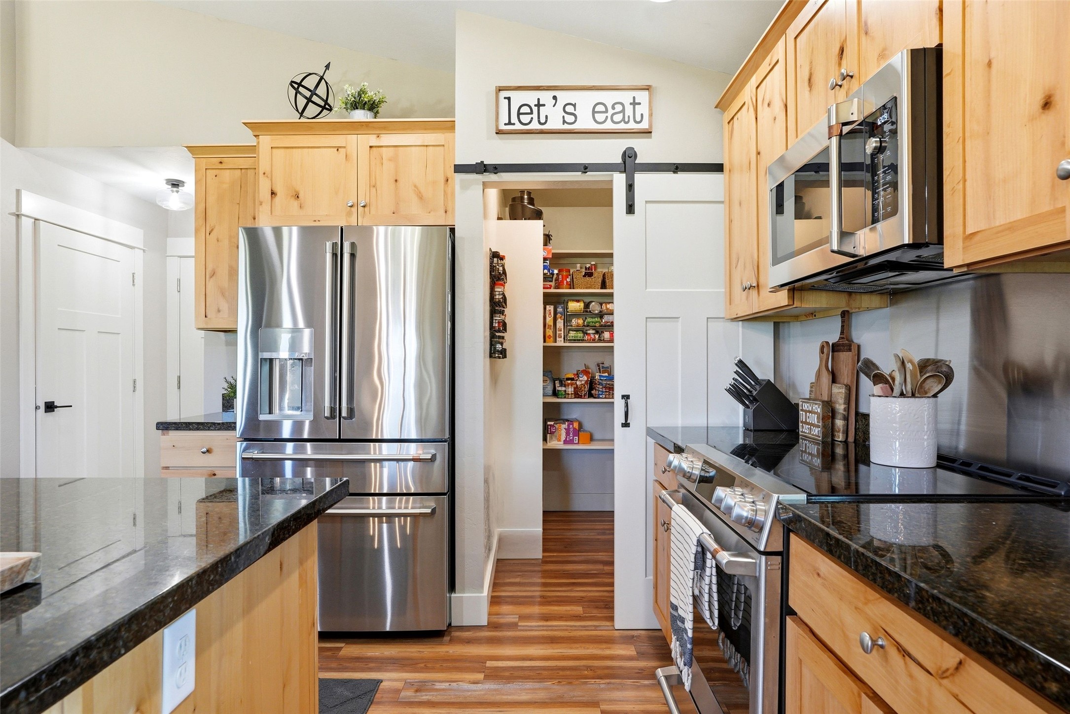 3190 Delaford Loop Property Photo 18