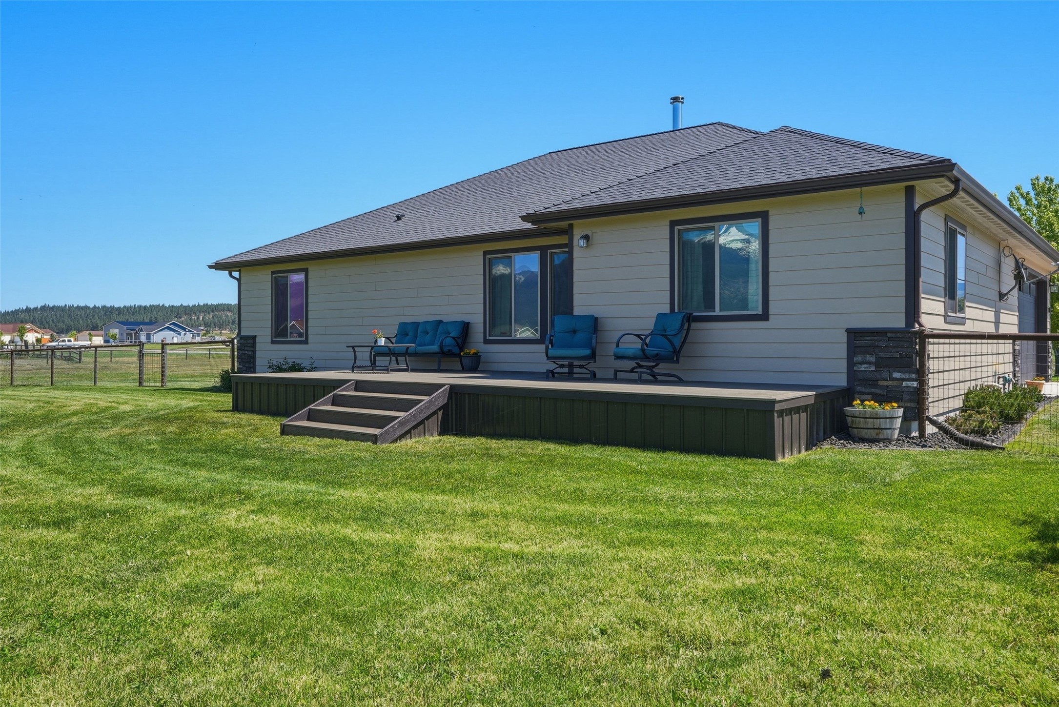 3190 Delaford Loop Property Photo 38