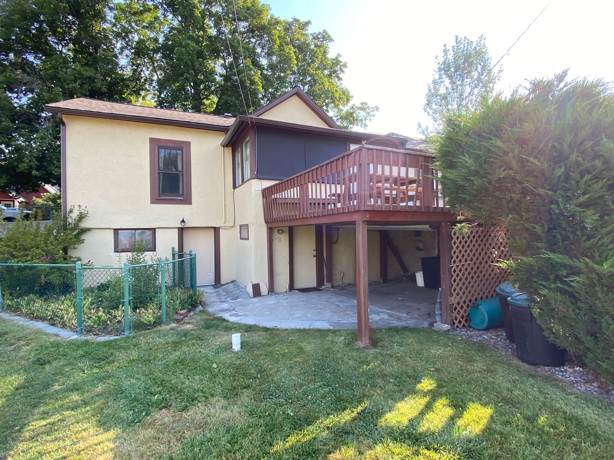 1139 Poplar Street Property Photo