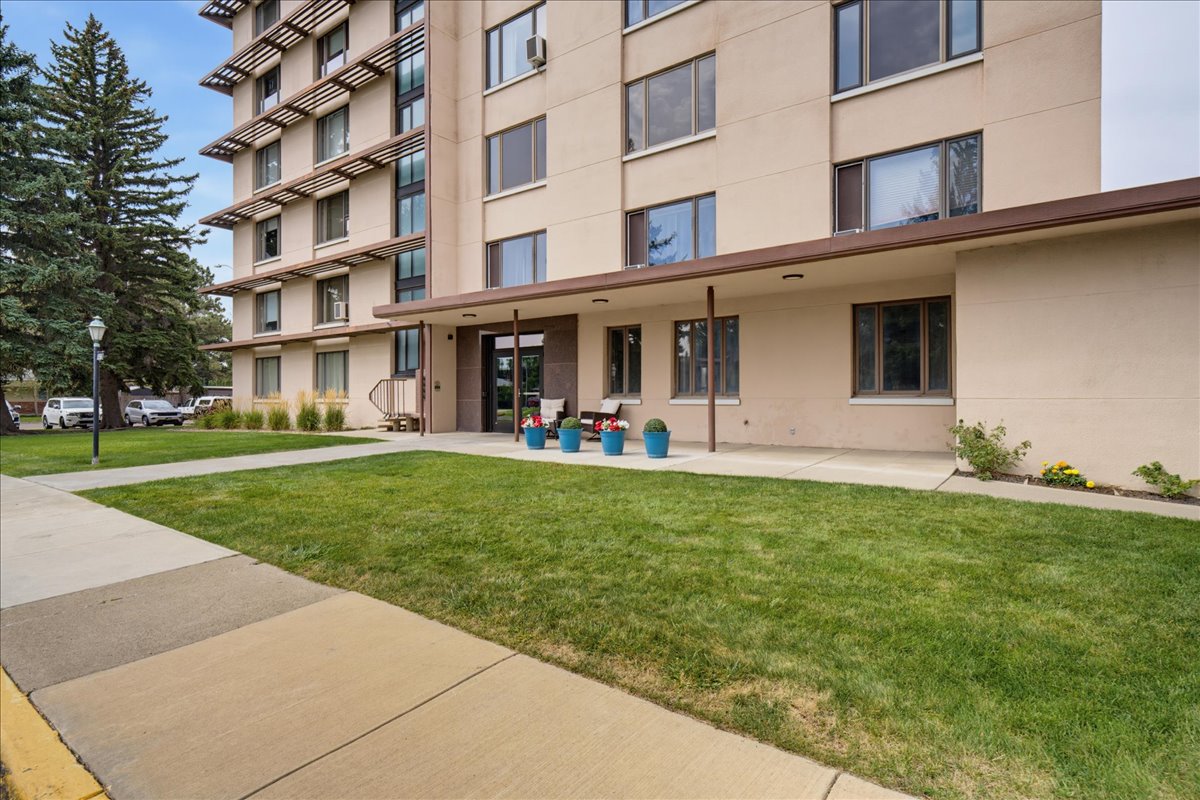 1536 Meadowlark Drive 10a Property Photo 1